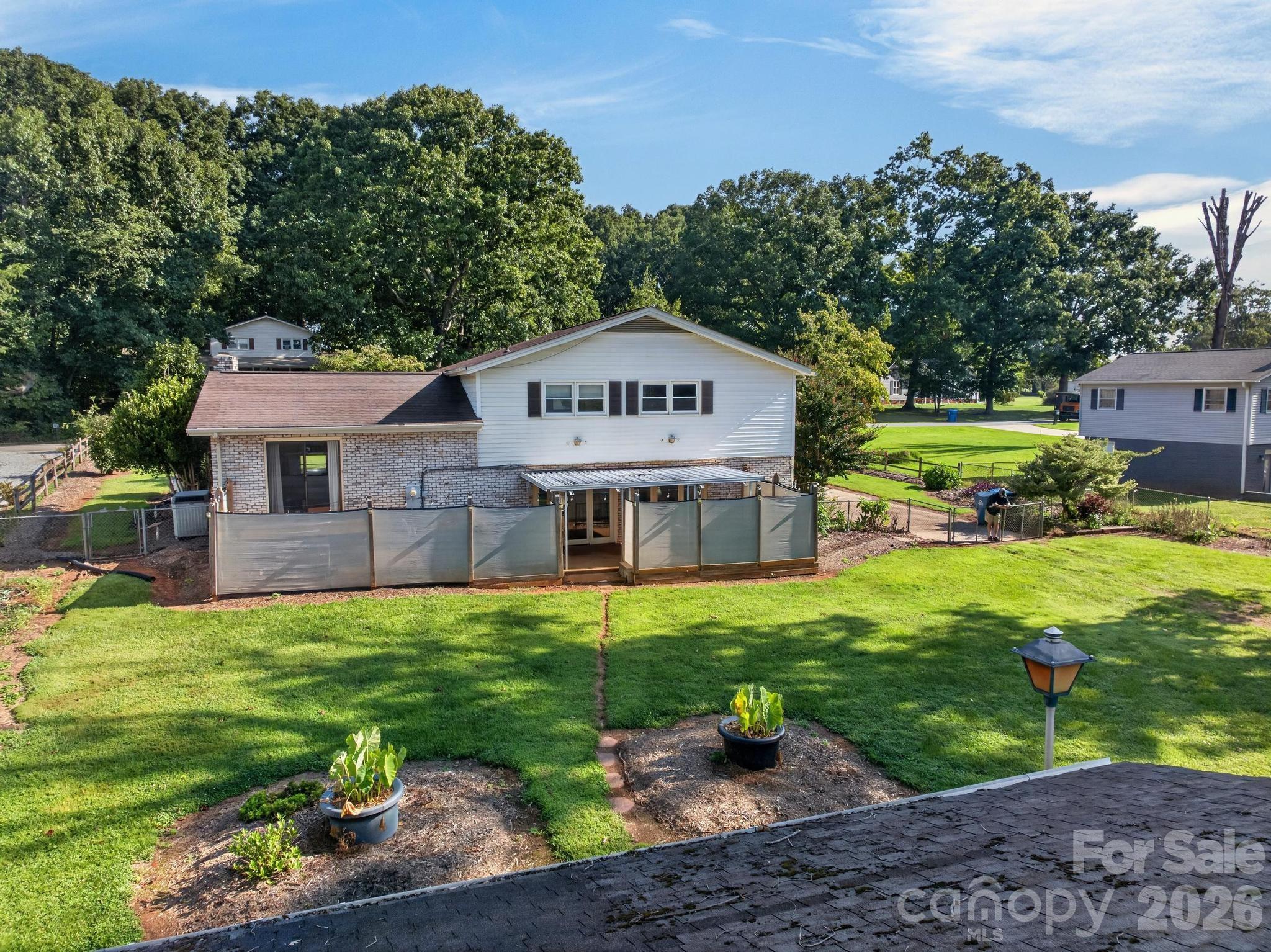 2661 Tiffany Street Property Photo 6