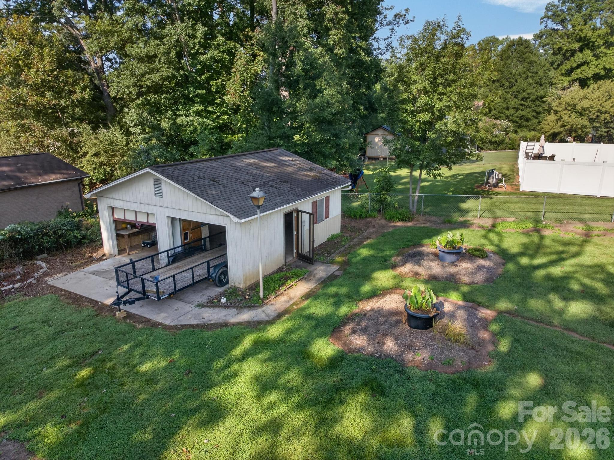 2661 Tiffany Street Property Photo 7