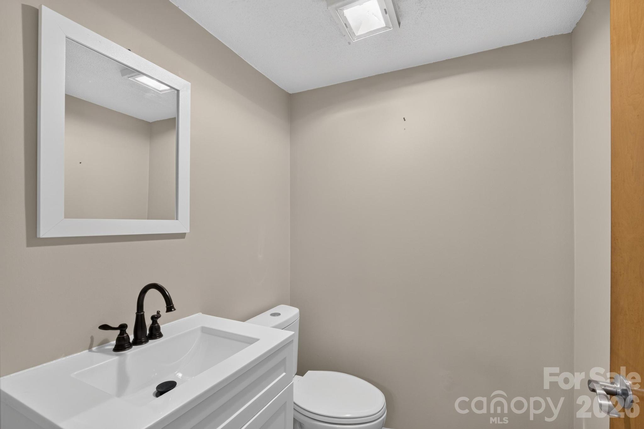 2661 Tiffany Street Property Photo 17
