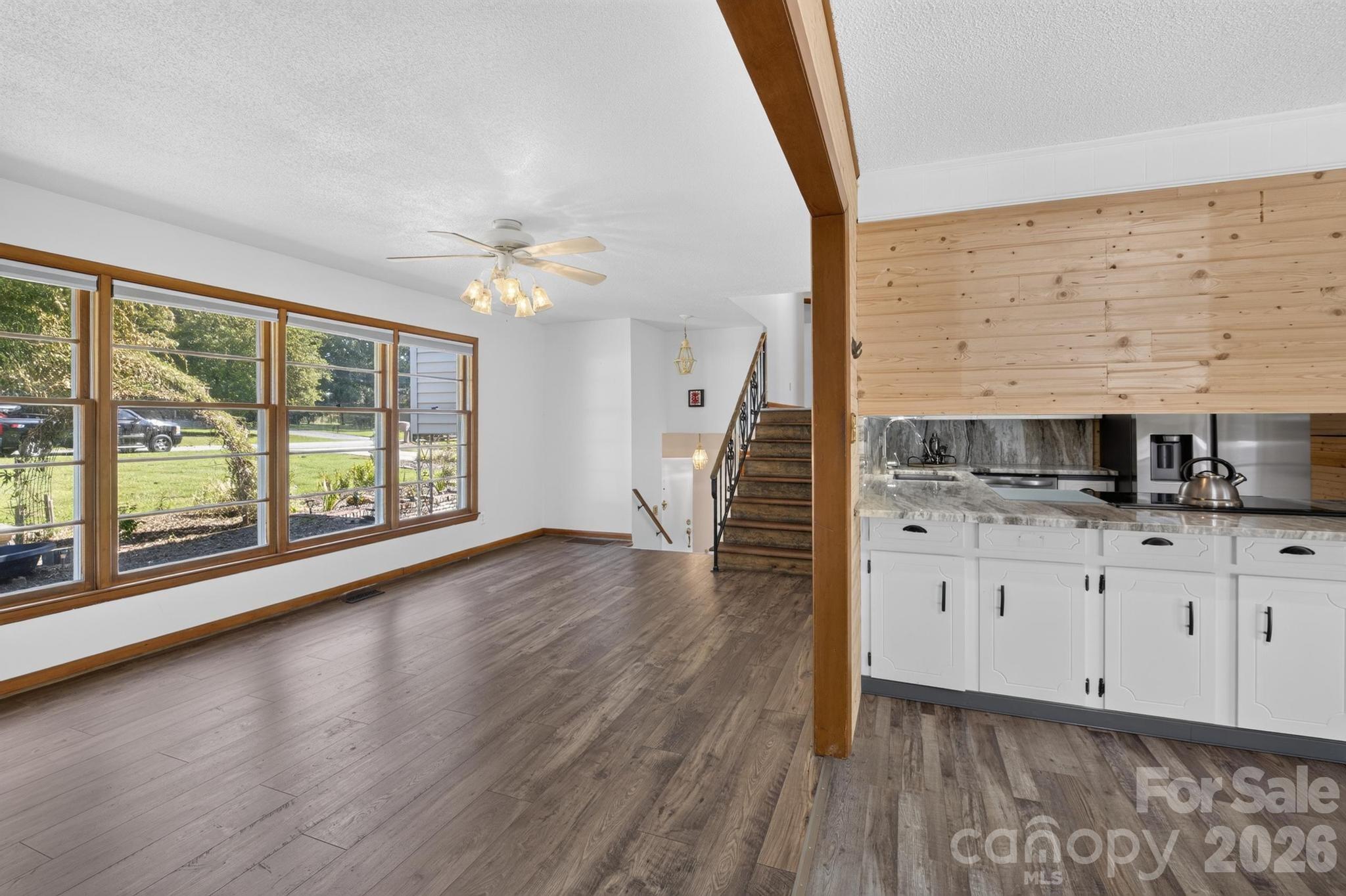 2661 Tiffany Street Property Photo 22