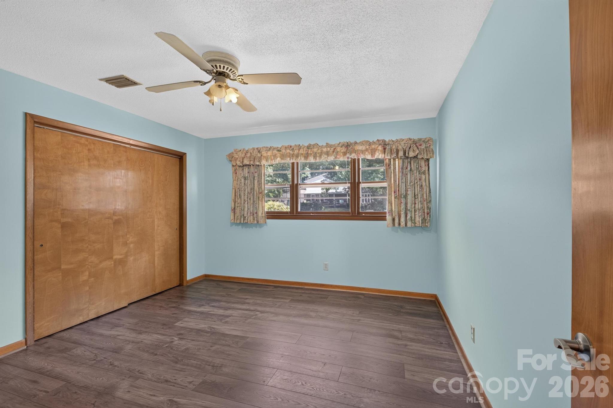 2661 Tiffany Street Property Photo 31