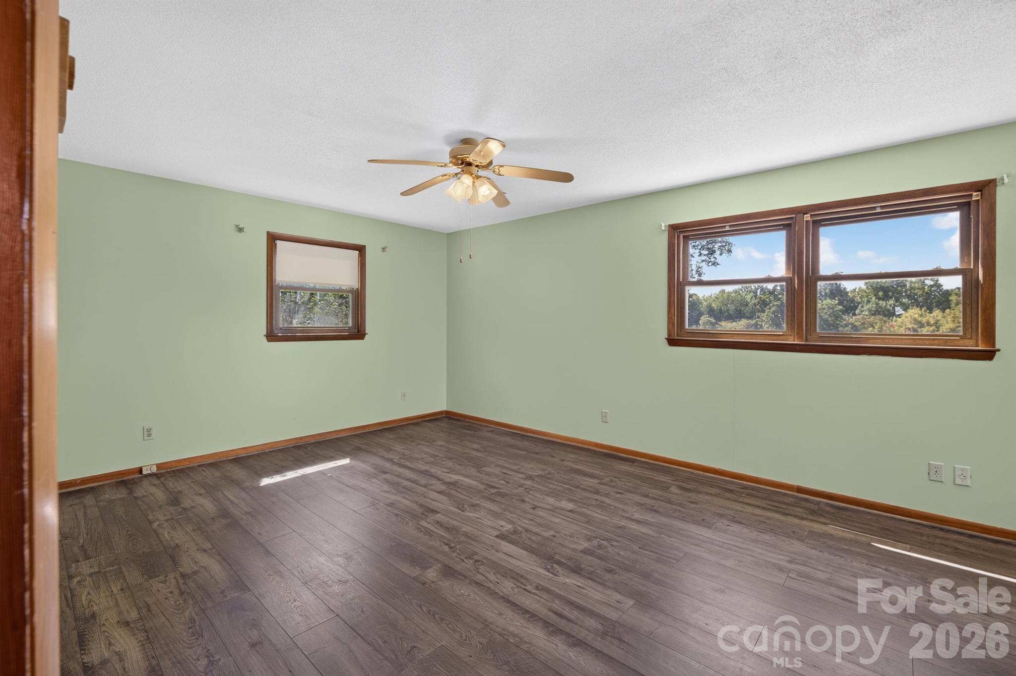 2661 Tiffany Street Property Photo 35