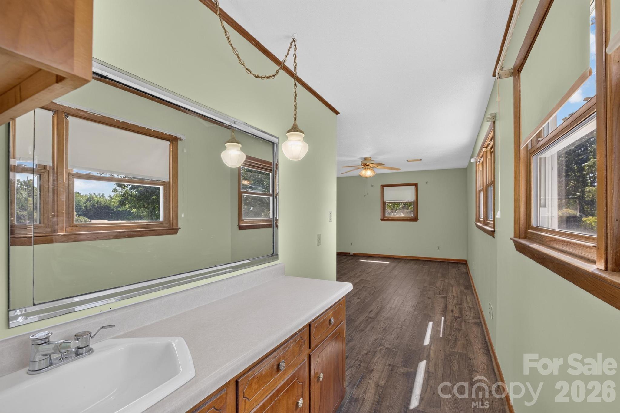 2661 Tiffany Street Property Photo 38