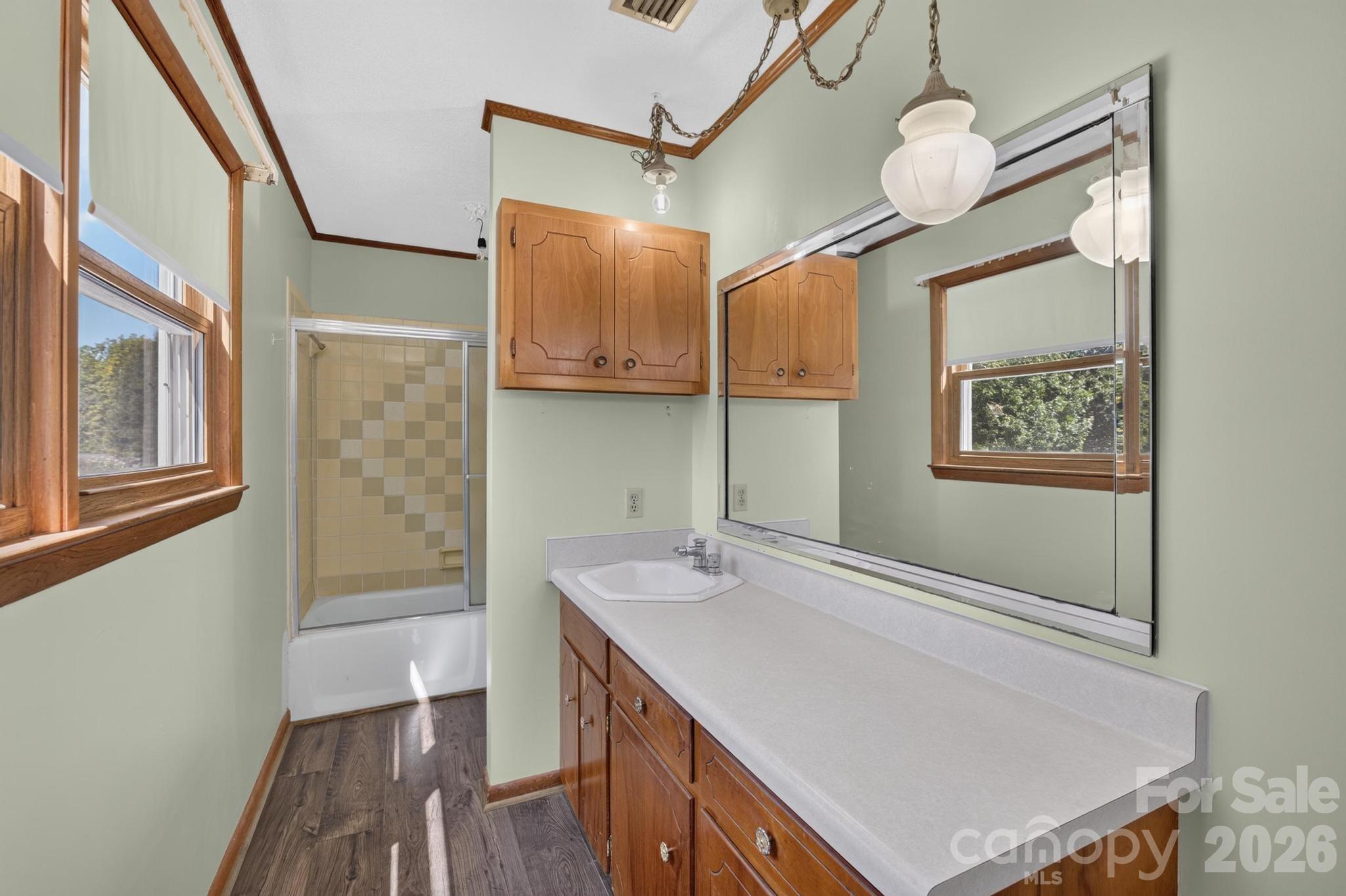 2661 Tiffany Street Property Photo 39