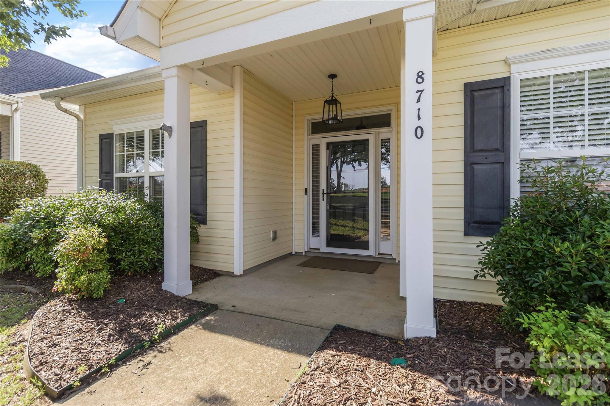 8710 Arrowhead Place Lane Property Photo 4