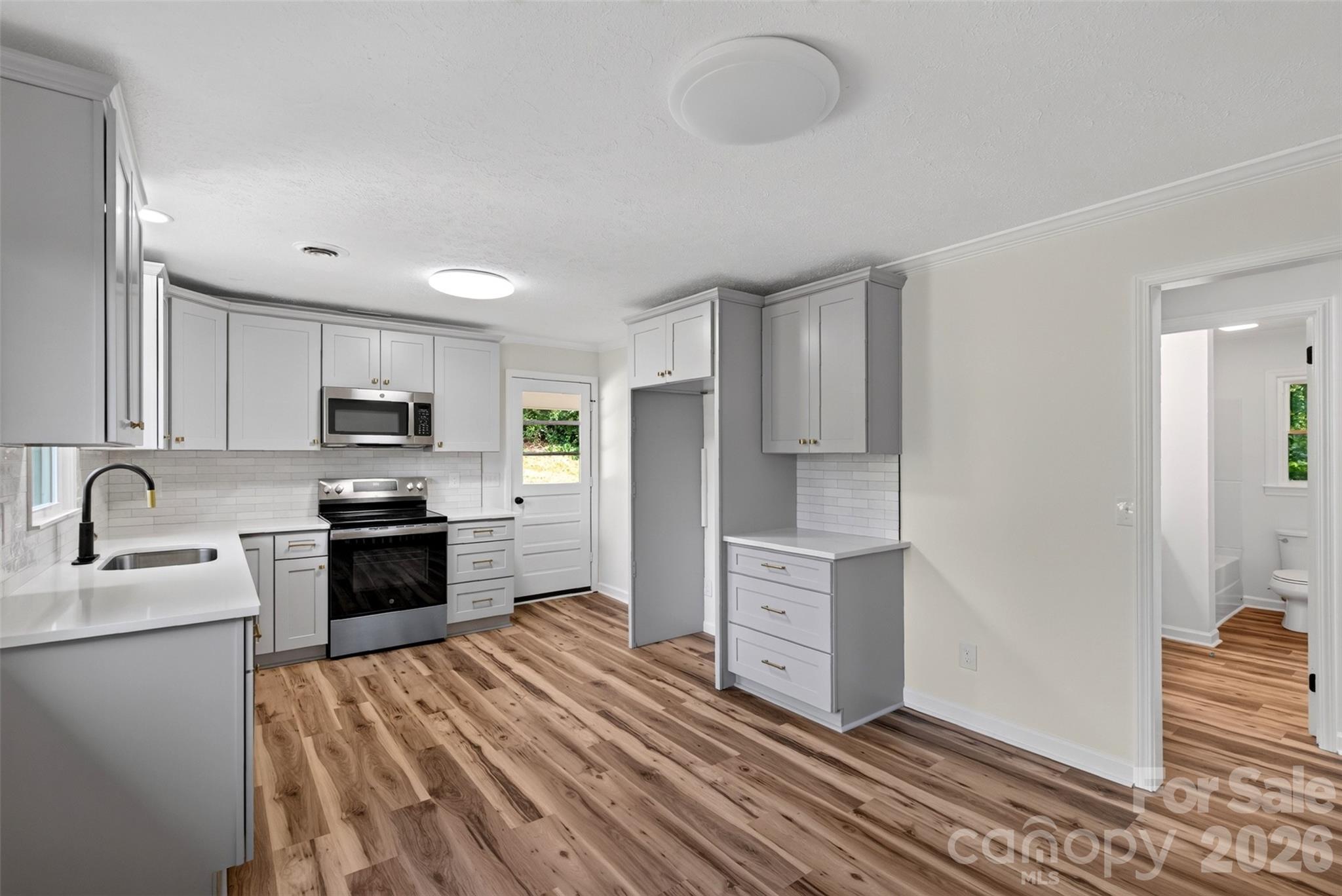 82 Olympic Drive Property Photo 9