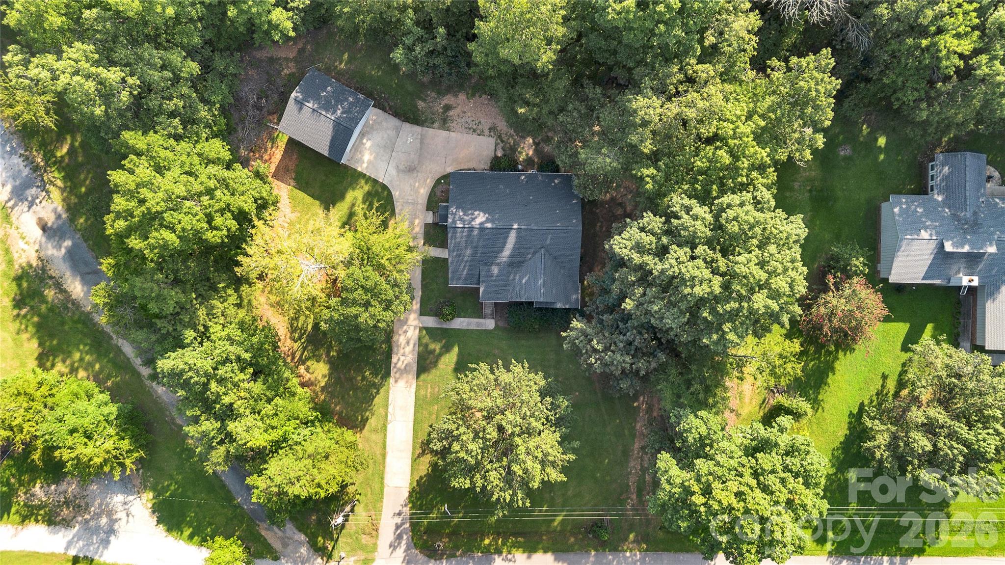 1636 Cedar Terrace Drive Property Photo 3