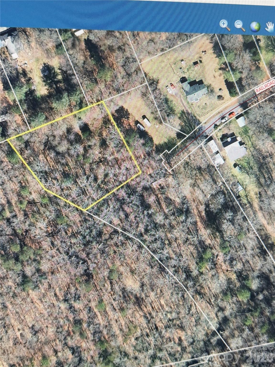 212/219 Railroad Street Property Photo 6