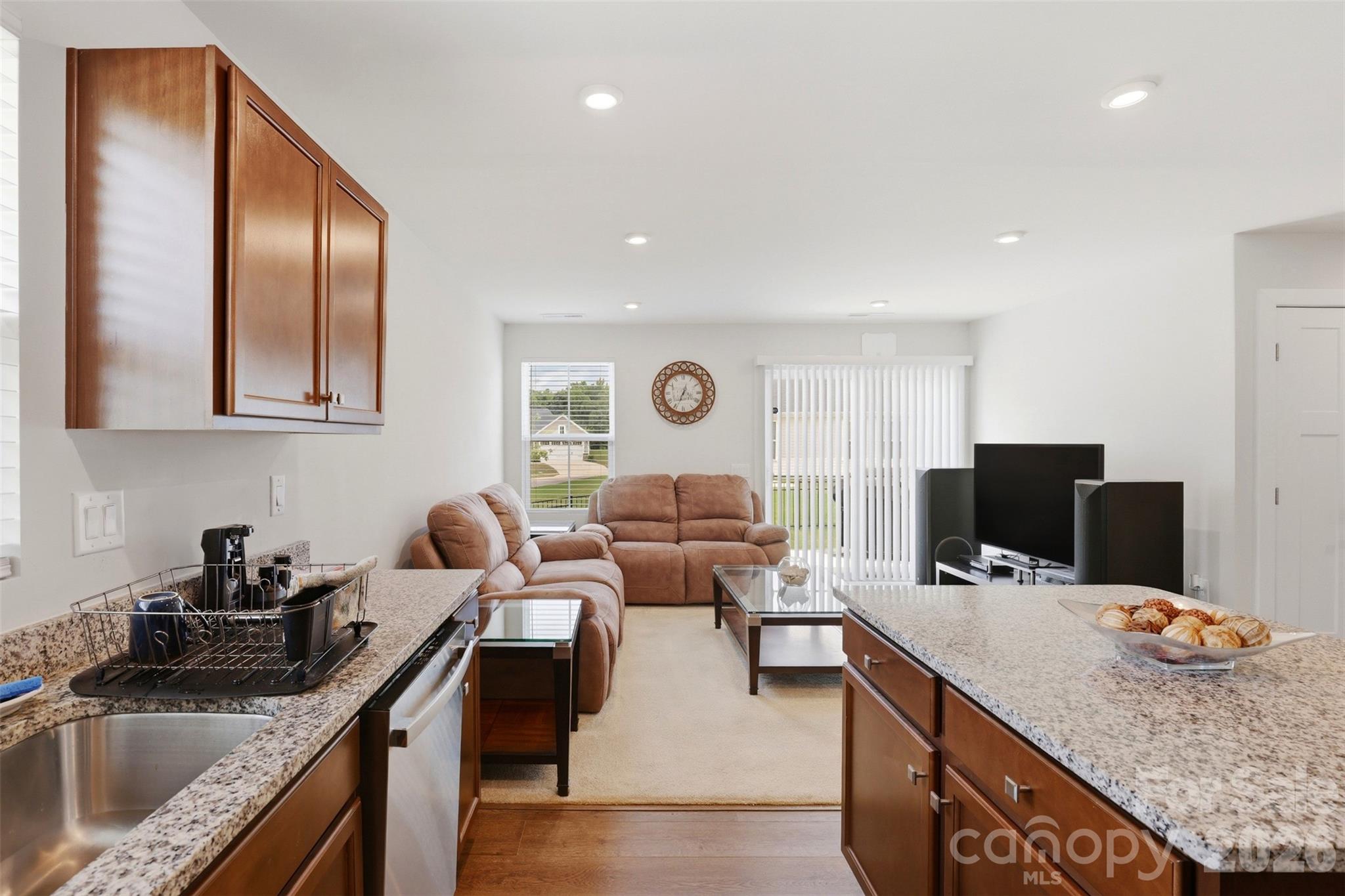 620 Grandiflora Avenue Property Photo 17