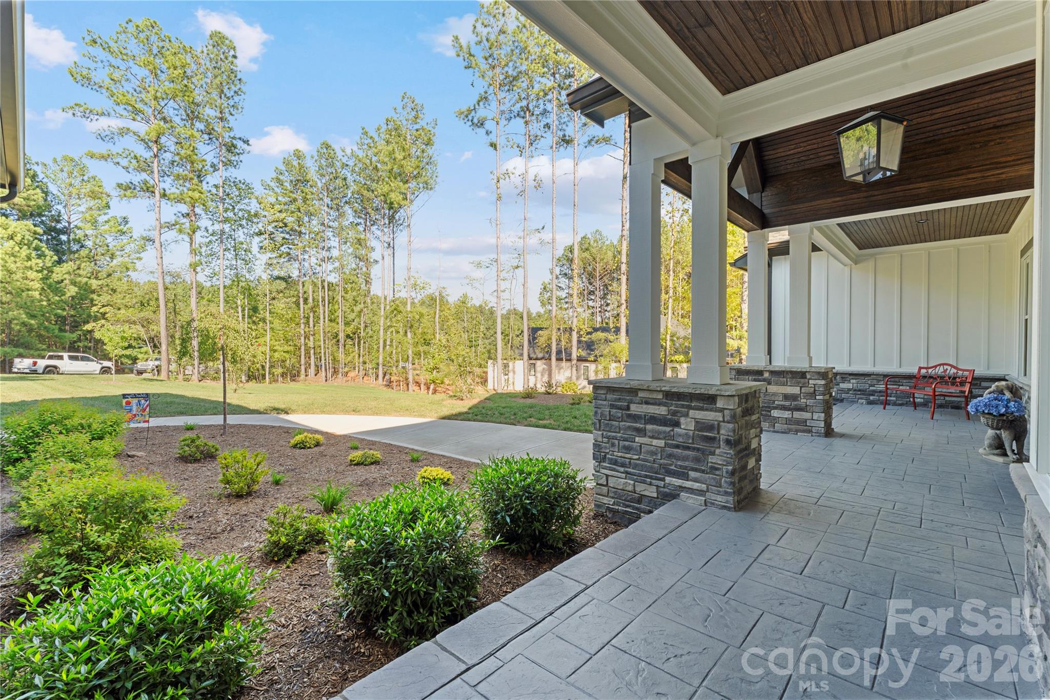 154 Emerald Creek Drive Property Photo 3