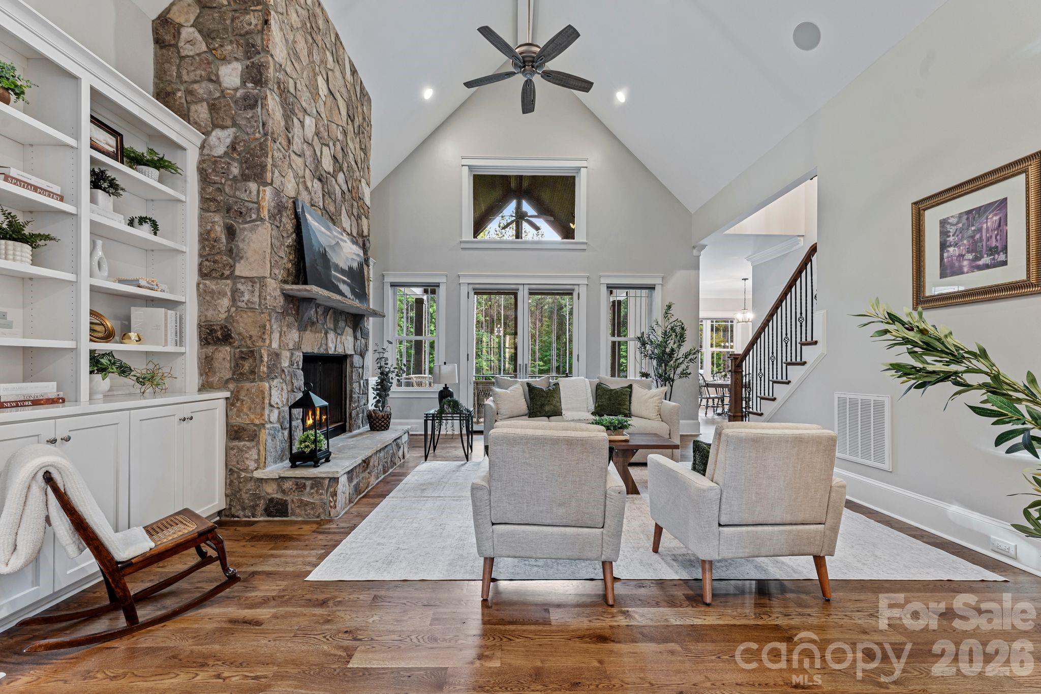 154 Emerald Creek Drive Property Photo 4