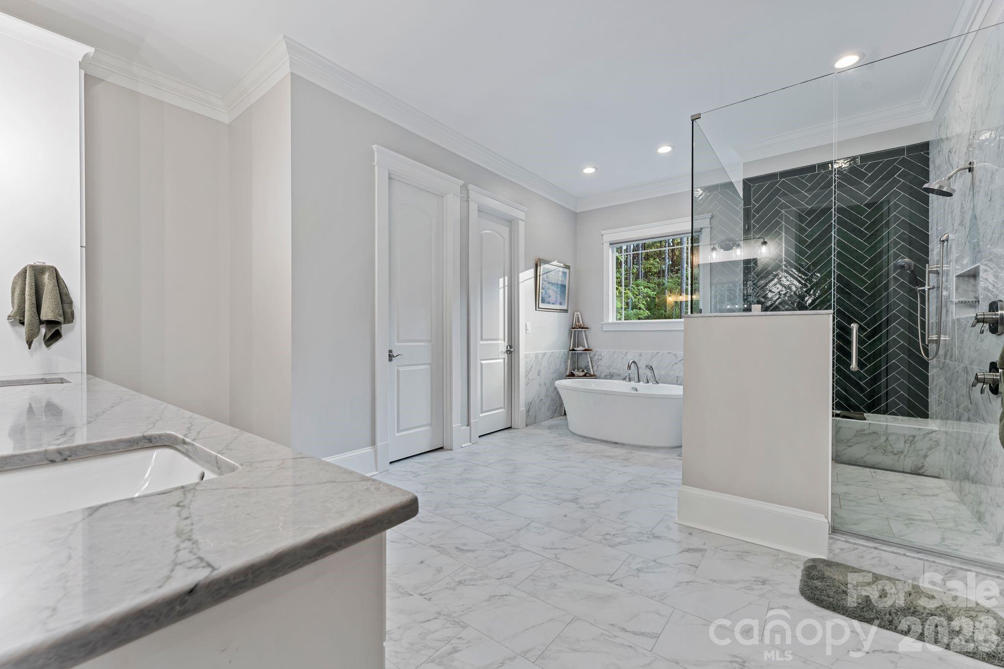 154 Emerald Creek Drive Property Photo 25