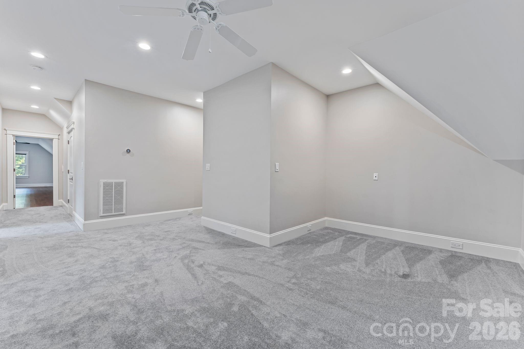 154 Emerald Creek Drive Property Photo 33