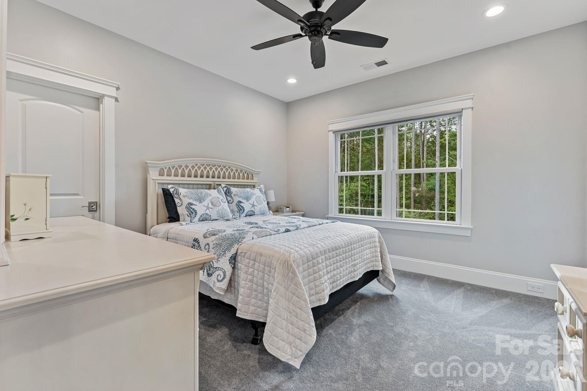 154 Emerald Creek Drive Property Photo 34