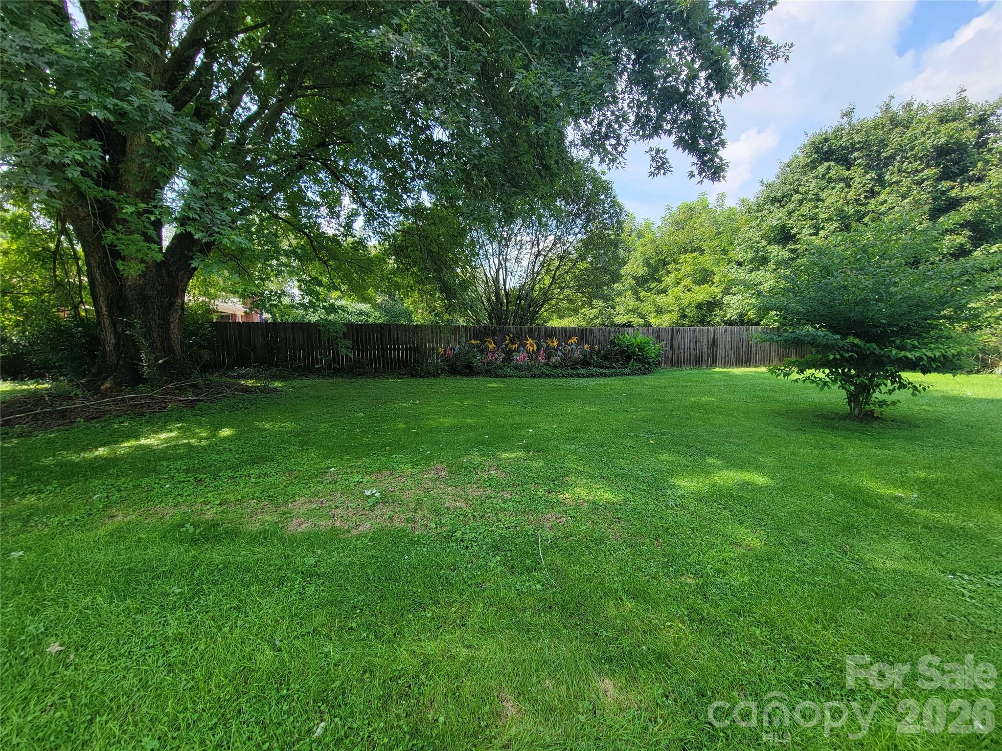 678 Brown Avenue Property Photo 6