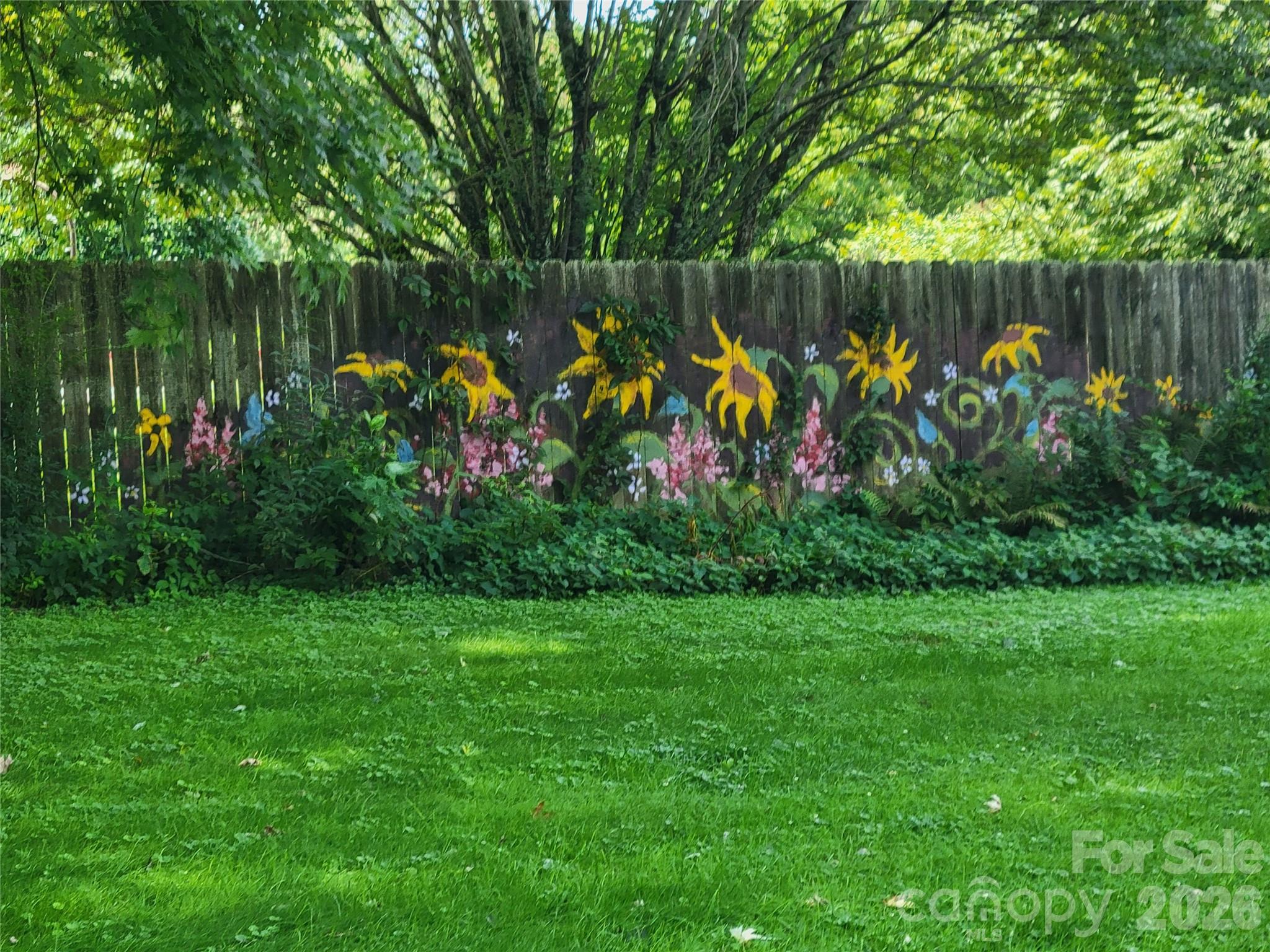 678 Brown Avenue Property Photo 7