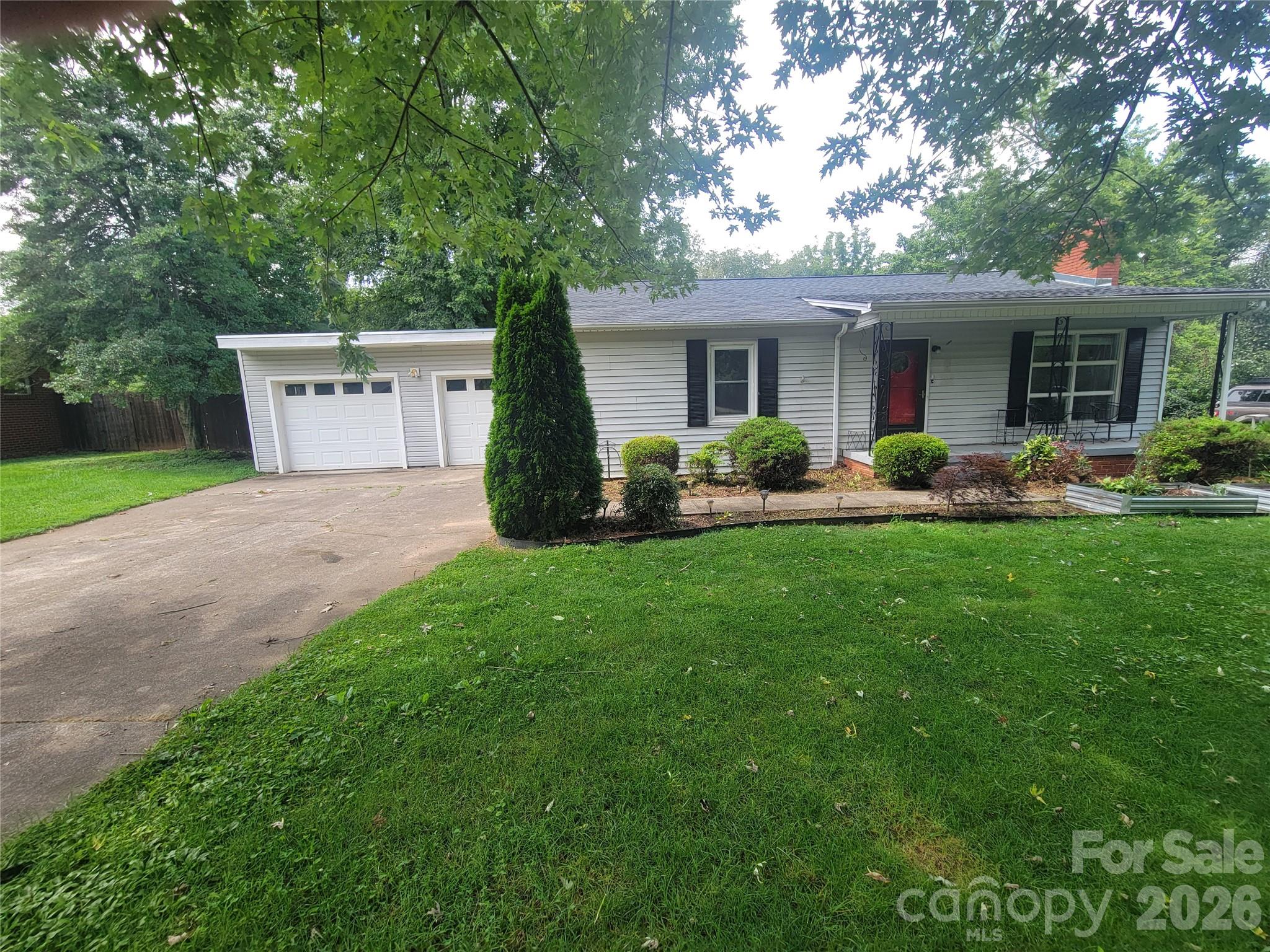 678 Brown Avenue Property Photo 34