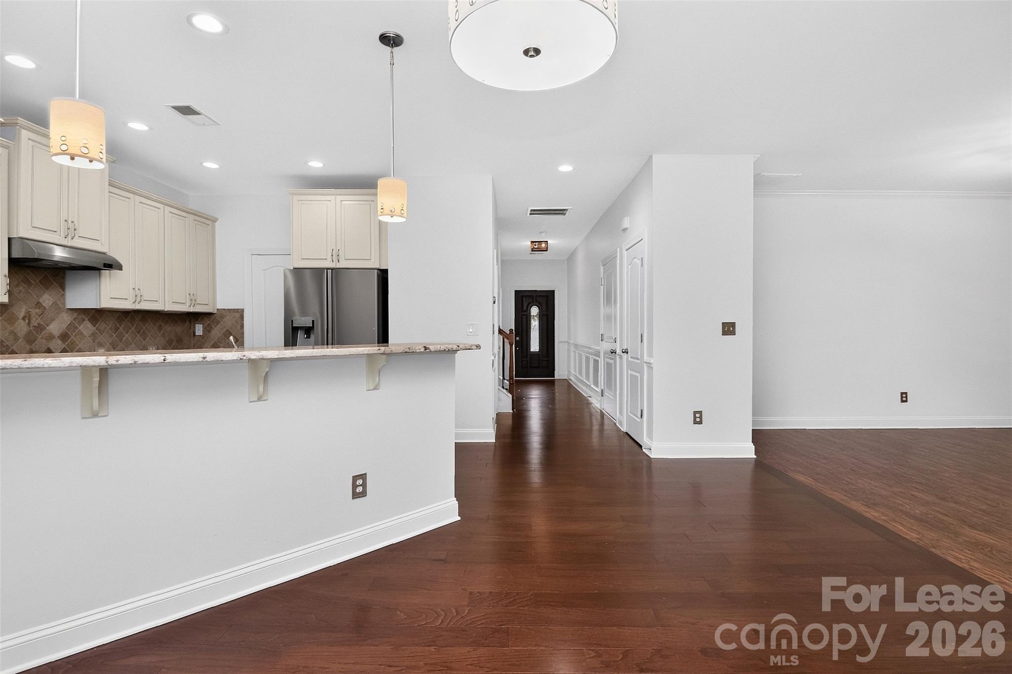 549 Daventry Court Property Photo 7