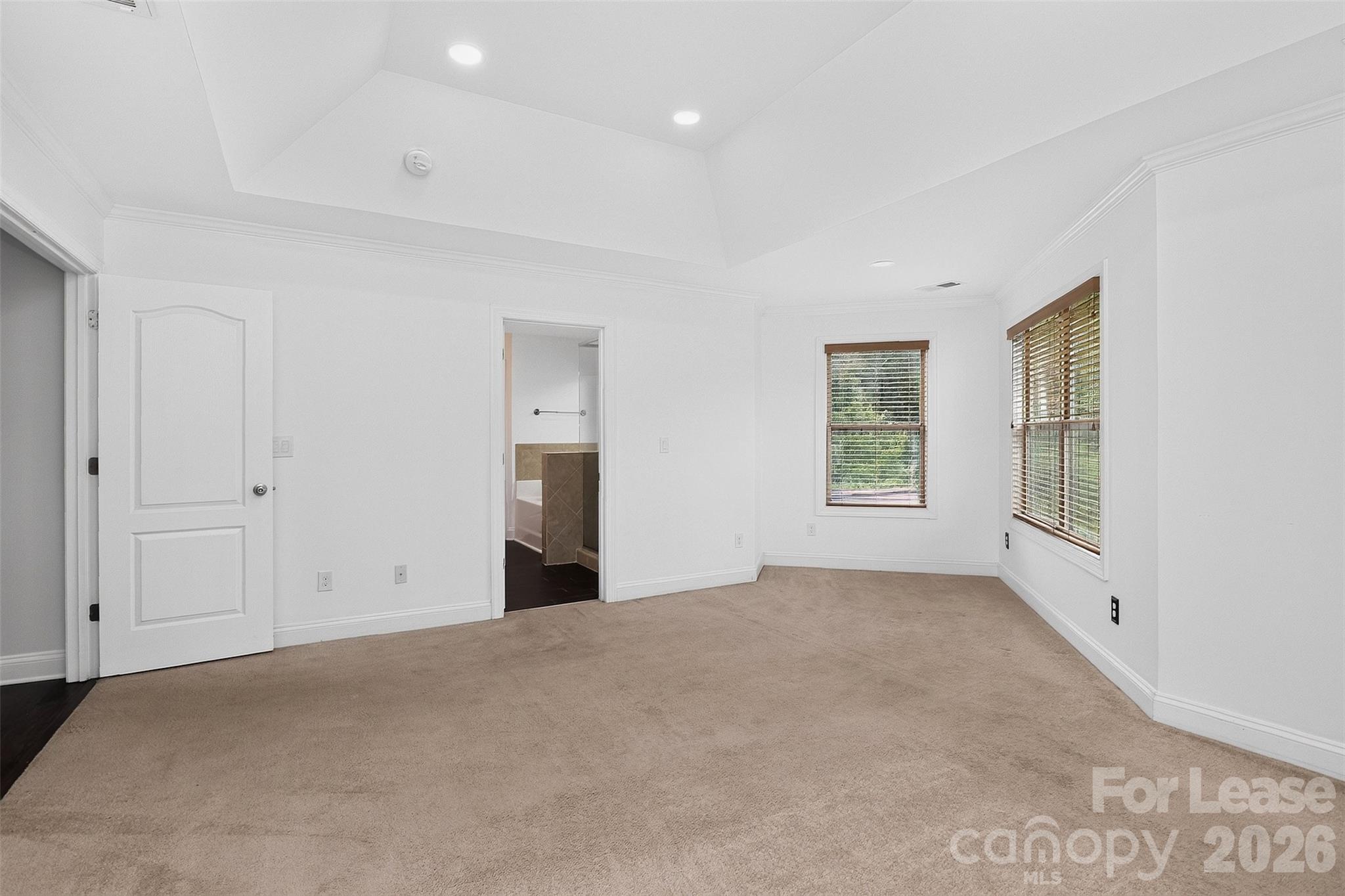 549 Daventry Court Property Photo 12