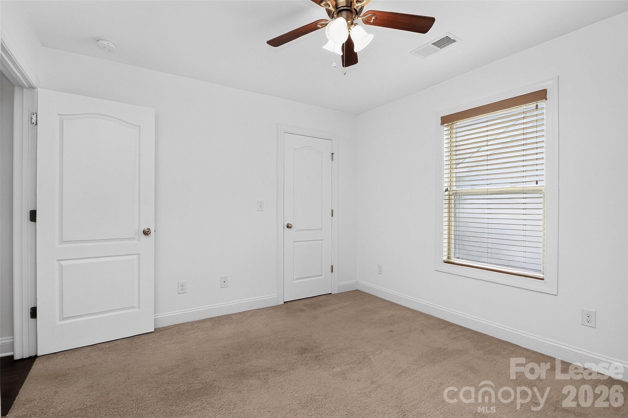 549 Daventry Court Property Photo 15