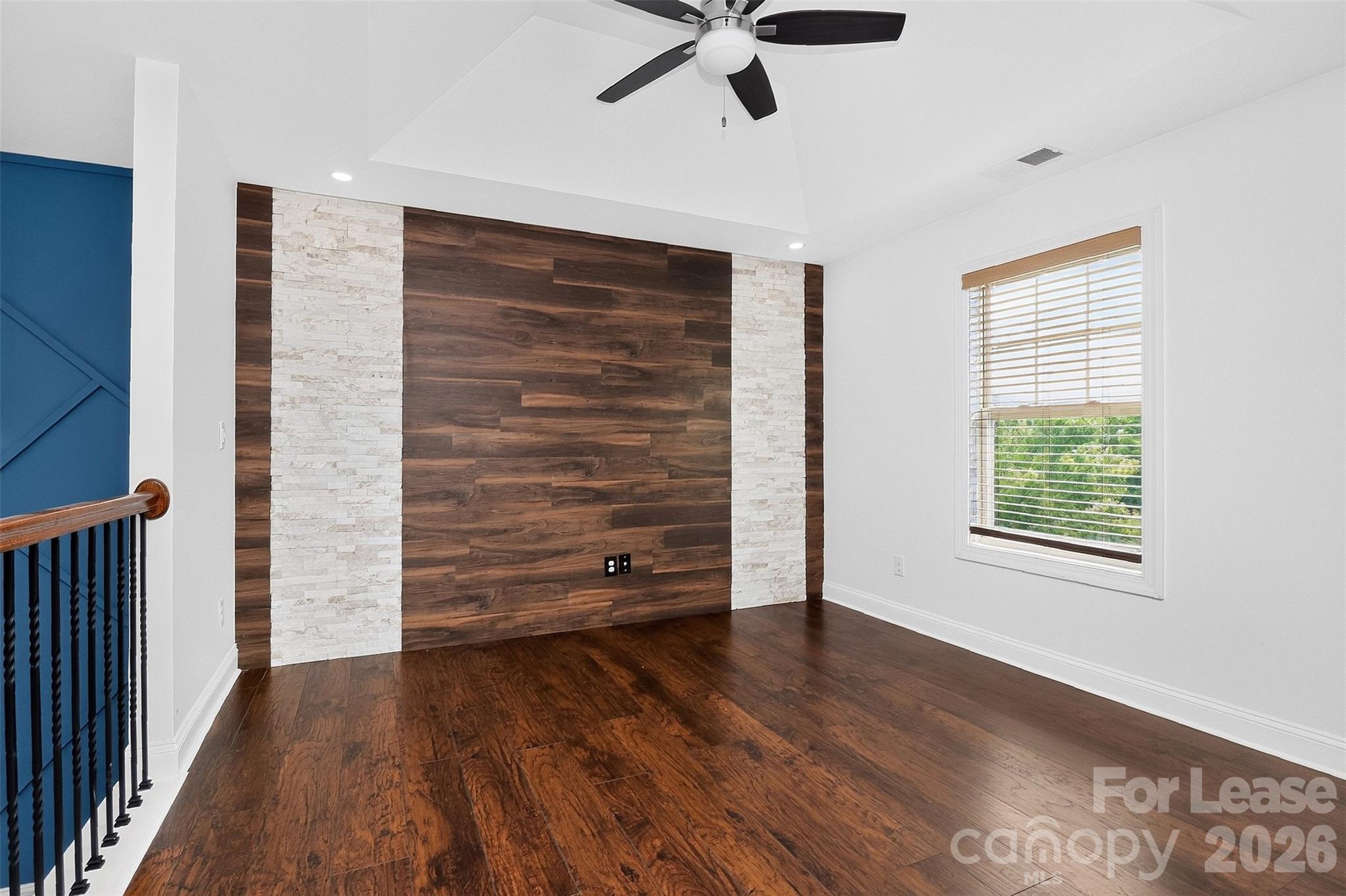 549 Daventry Court Property Photo 19