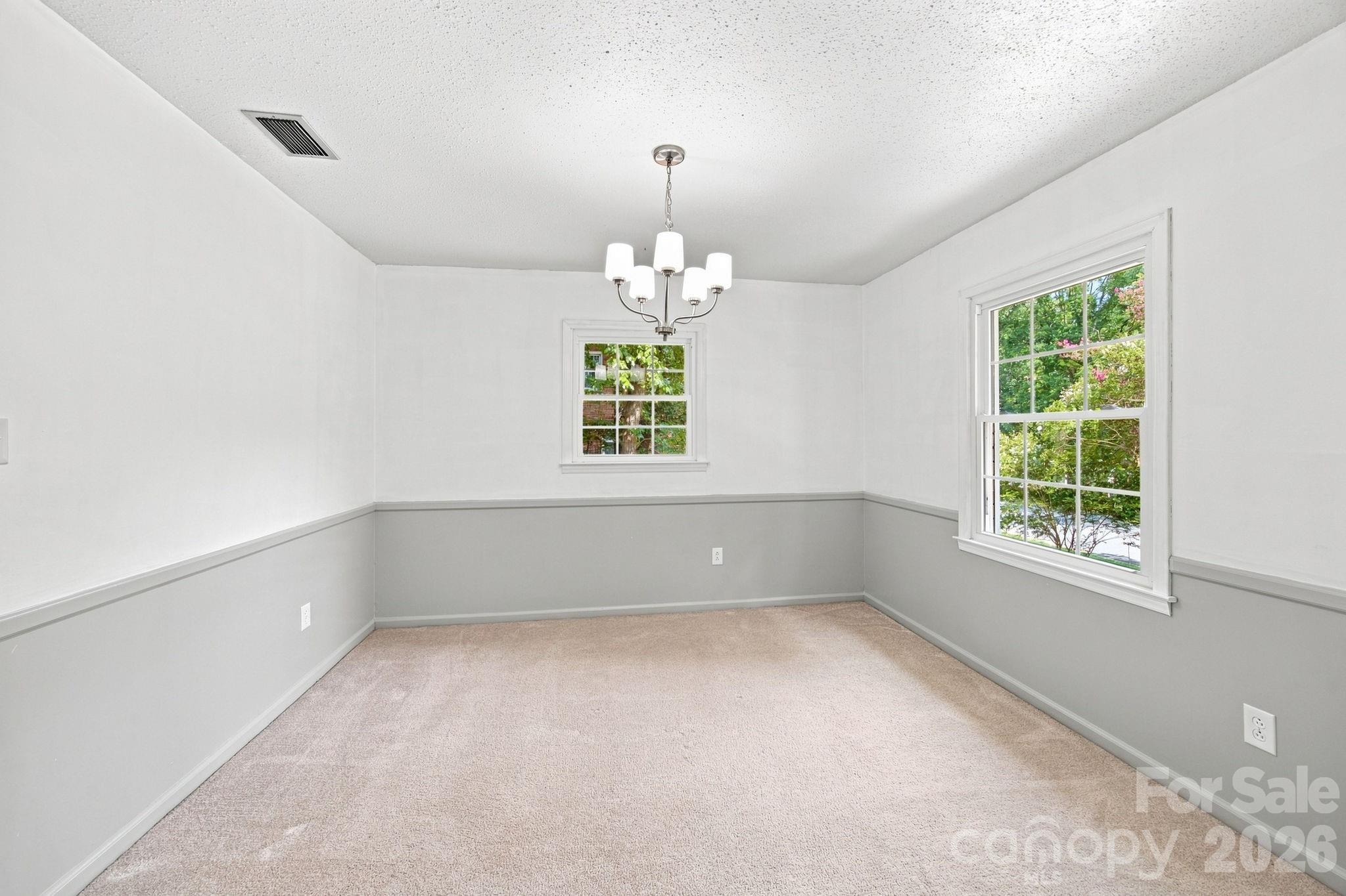 1045 S Magnolia Street Property Photo 12
