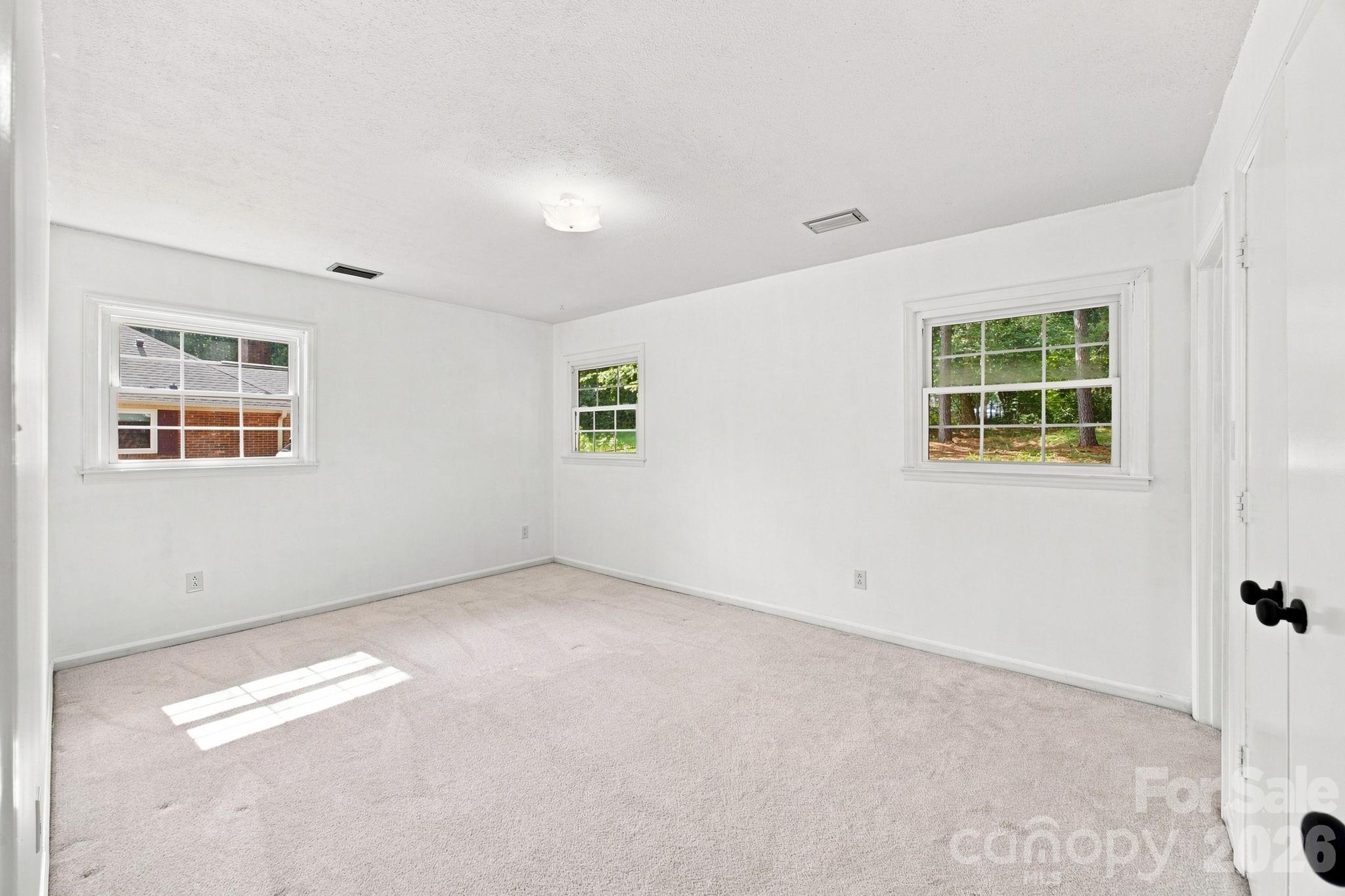 1045 S Magnolia Street Property Photo 29