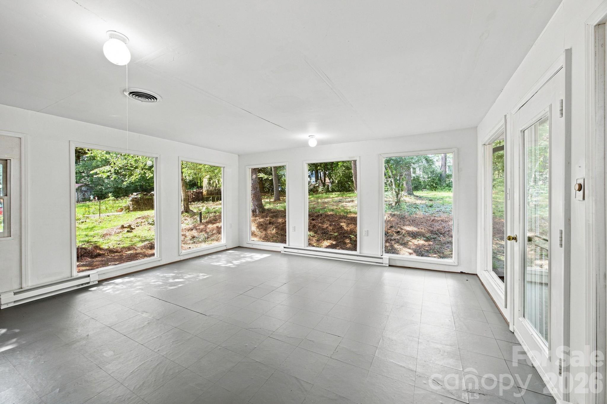 1045 S Magnolia Street Property Photo 33