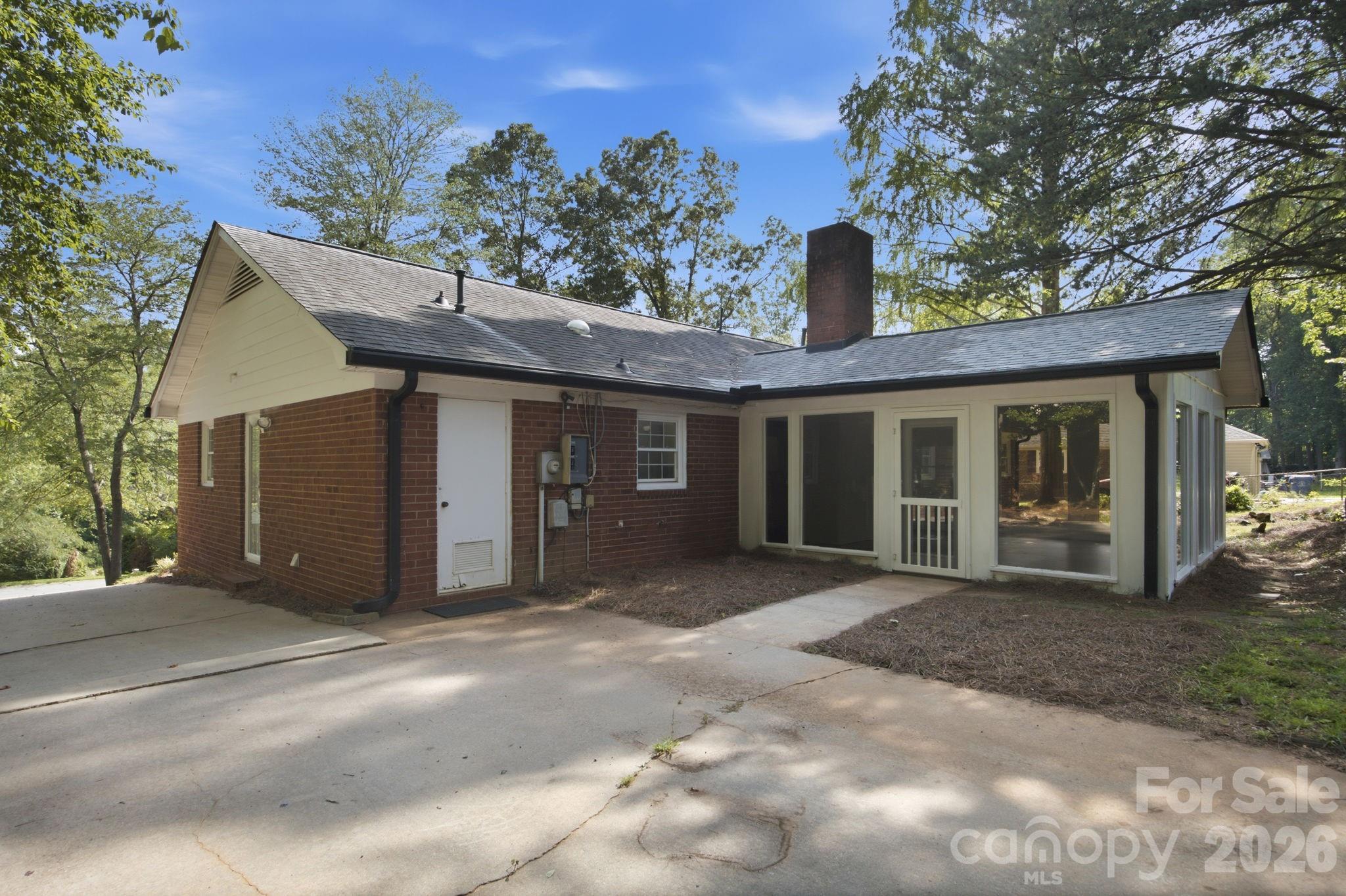 1045 S Magnolia Street Property Photo 35