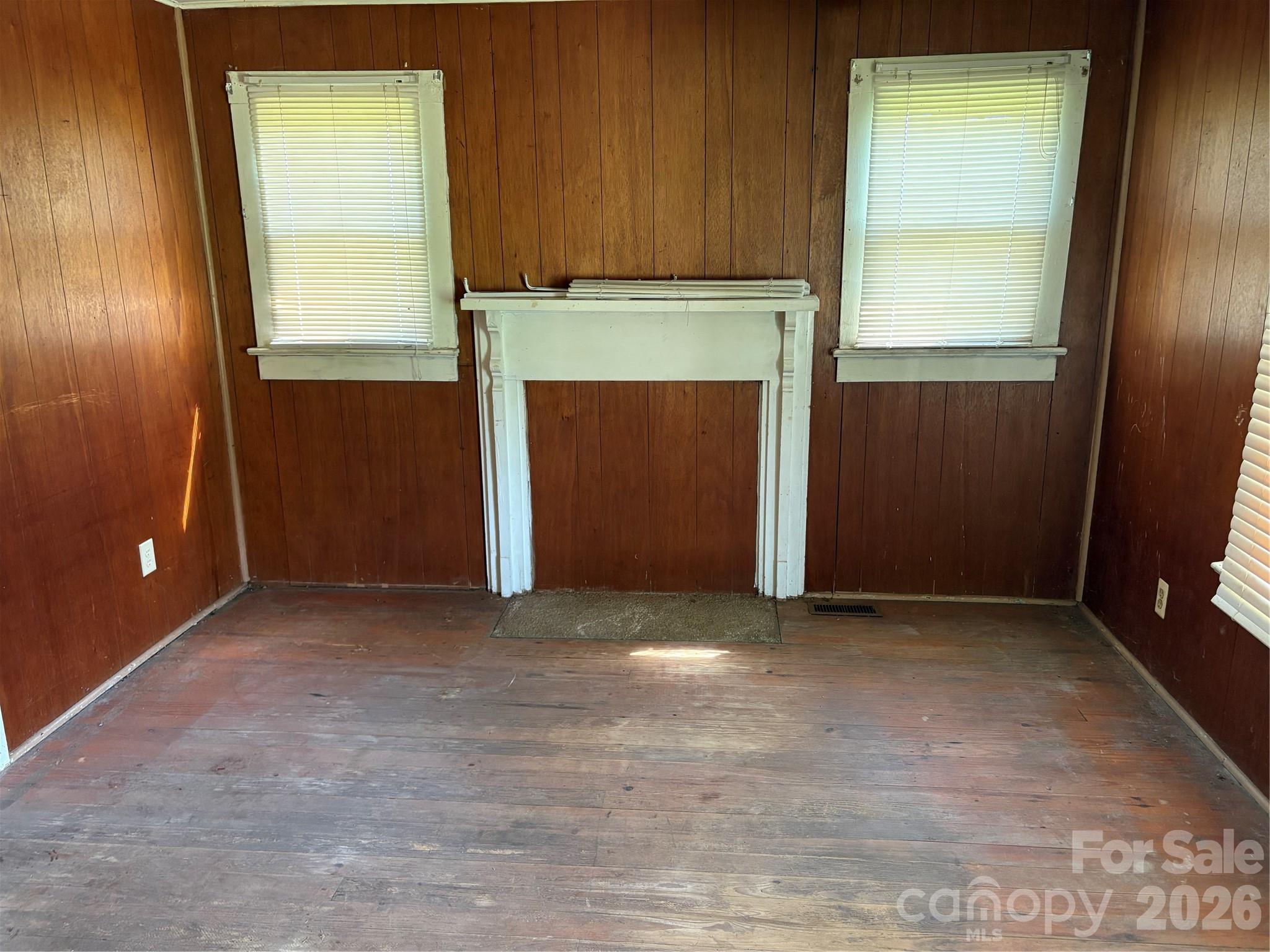1306 Salem Road Property Photo 3