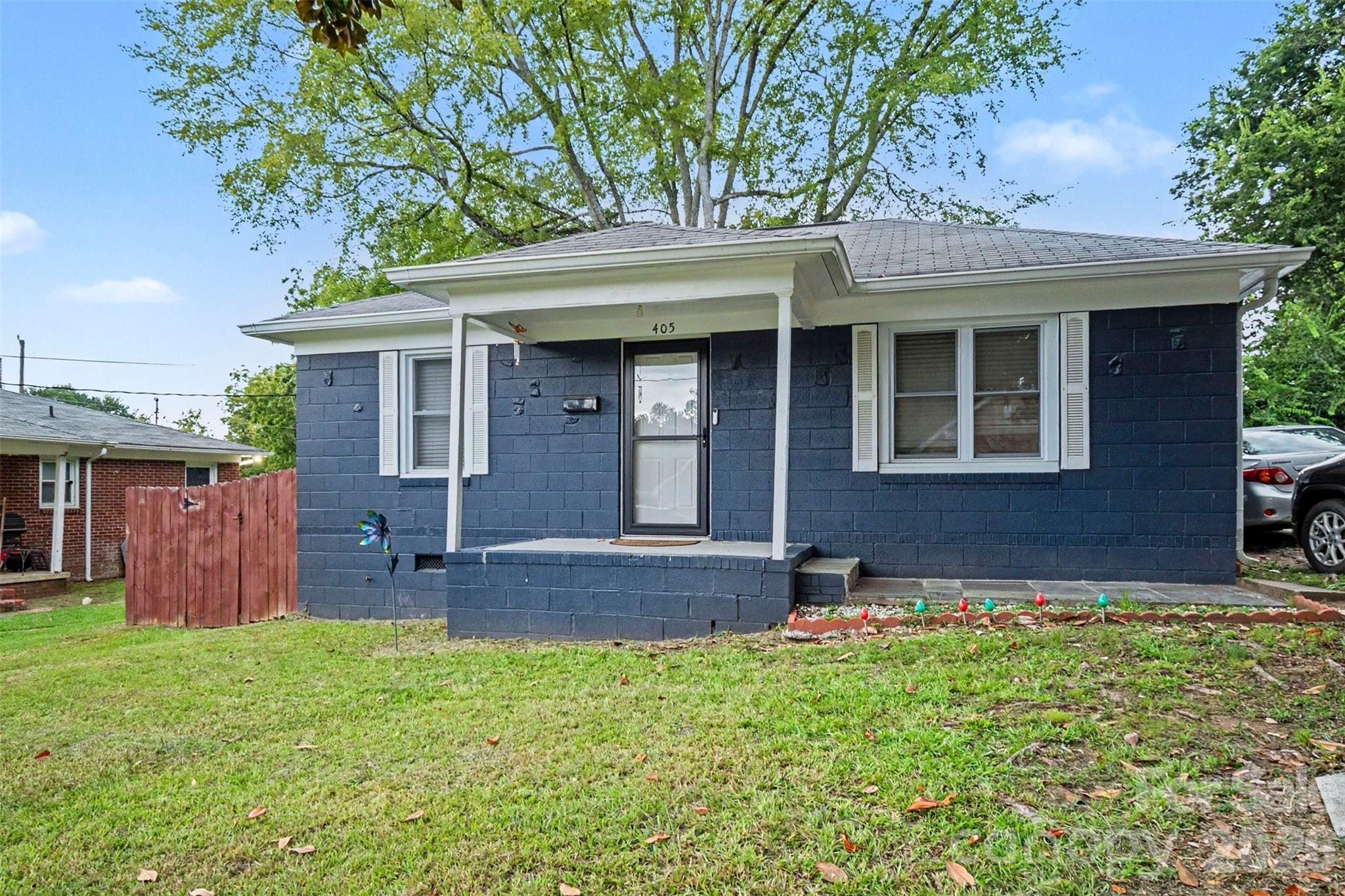 405 Killian Avenue Property Photo 2