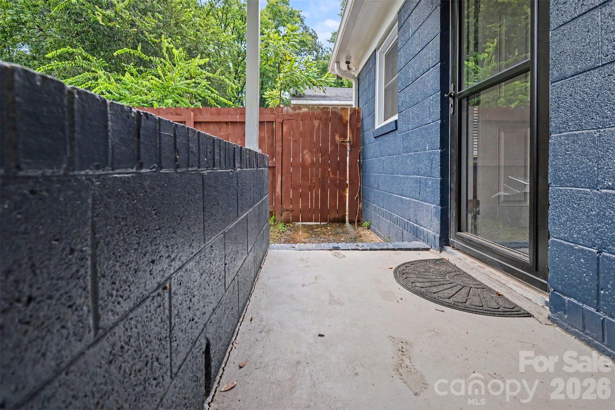405 Killian Avenue Property Photo 5