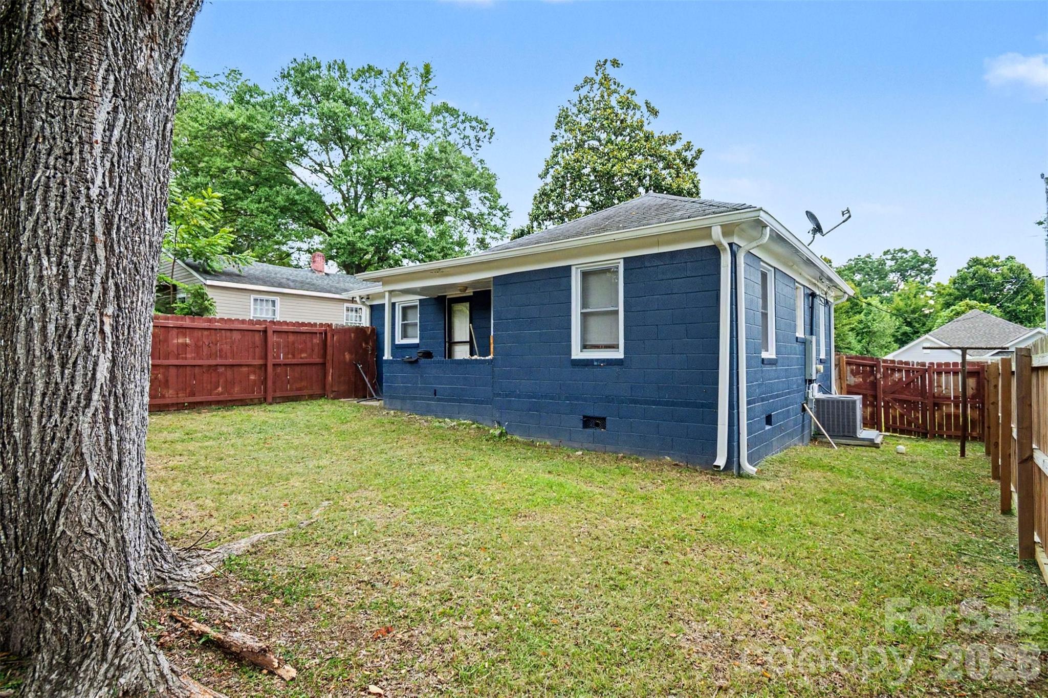 405 Killian Avenue Property Photo 29