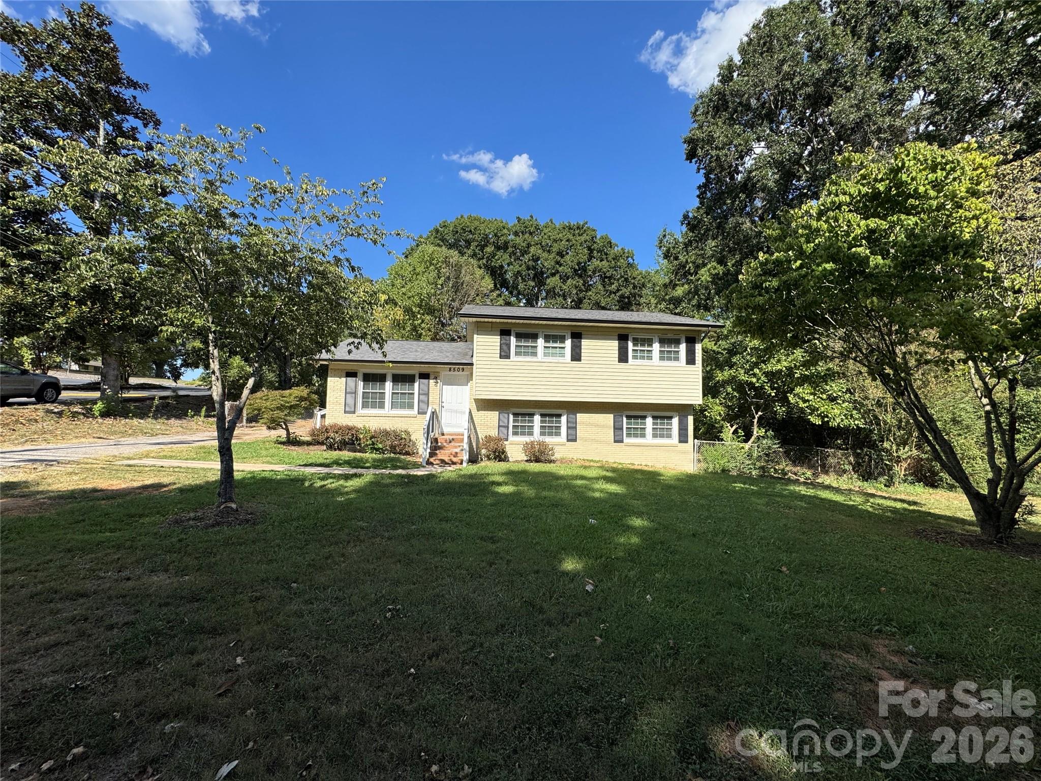 8509 Idlewild Road Property Photo 1
