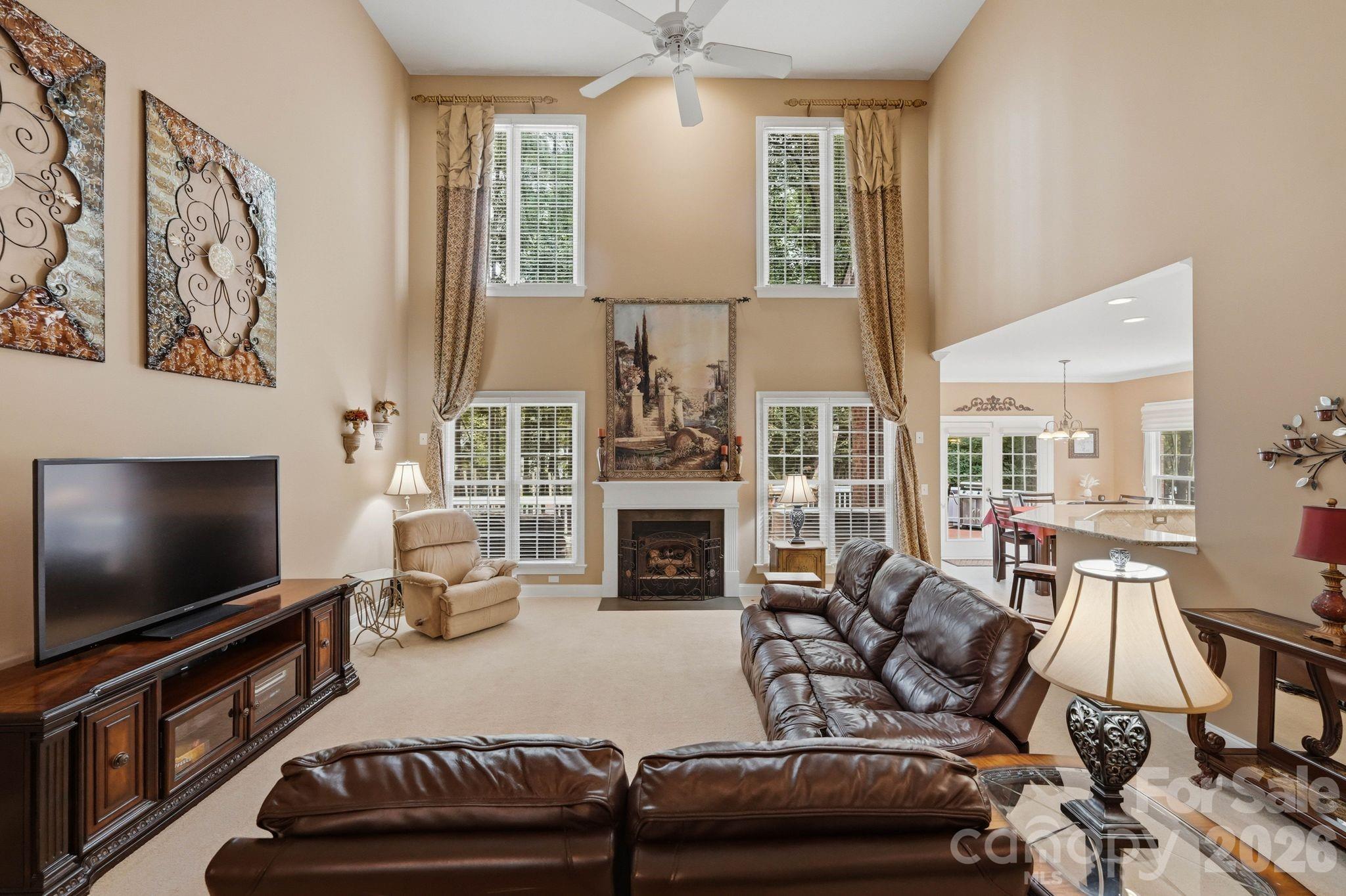 8027 Silver Jade Lane Property Photo 20