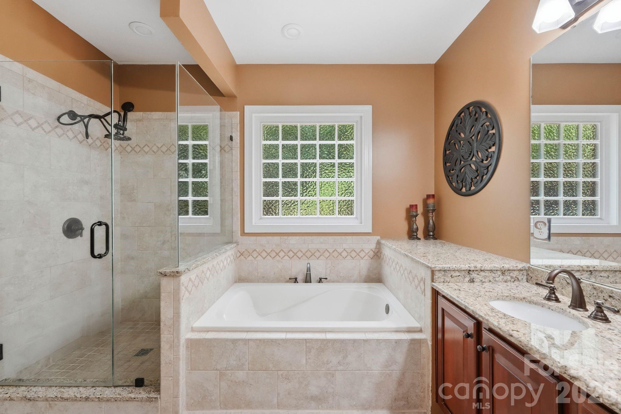 8027 Silver Jade Lane Property Photo 25