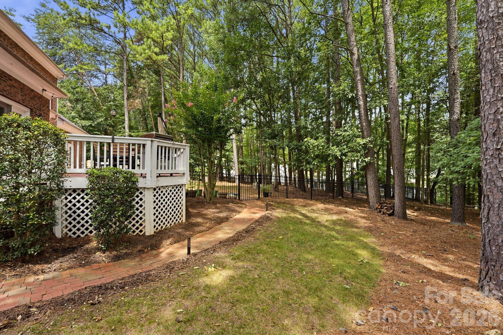 8027 Silver Jade Lane Property Photo 36