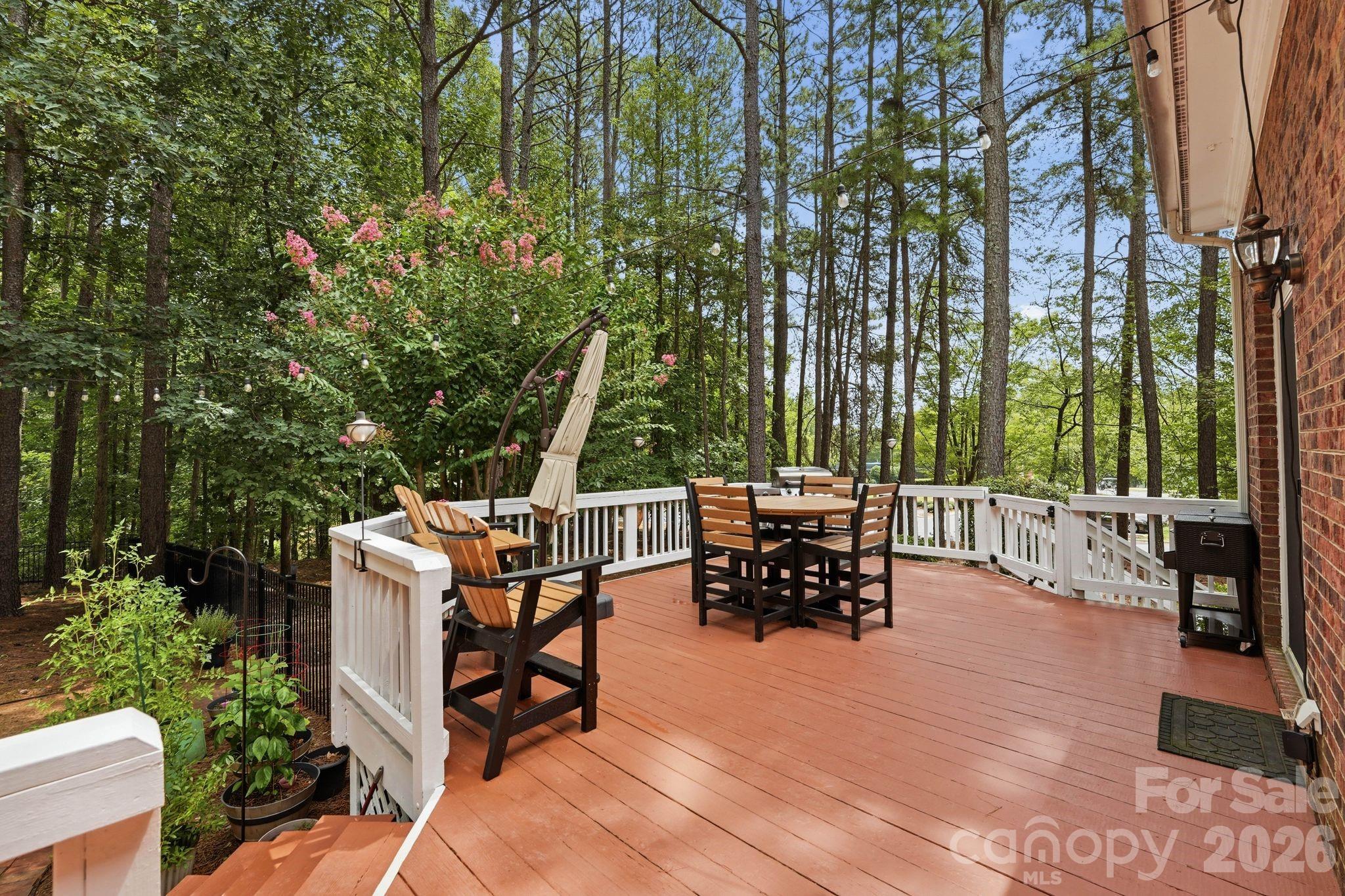 8027 Silver Jade Lane Property Photo 37