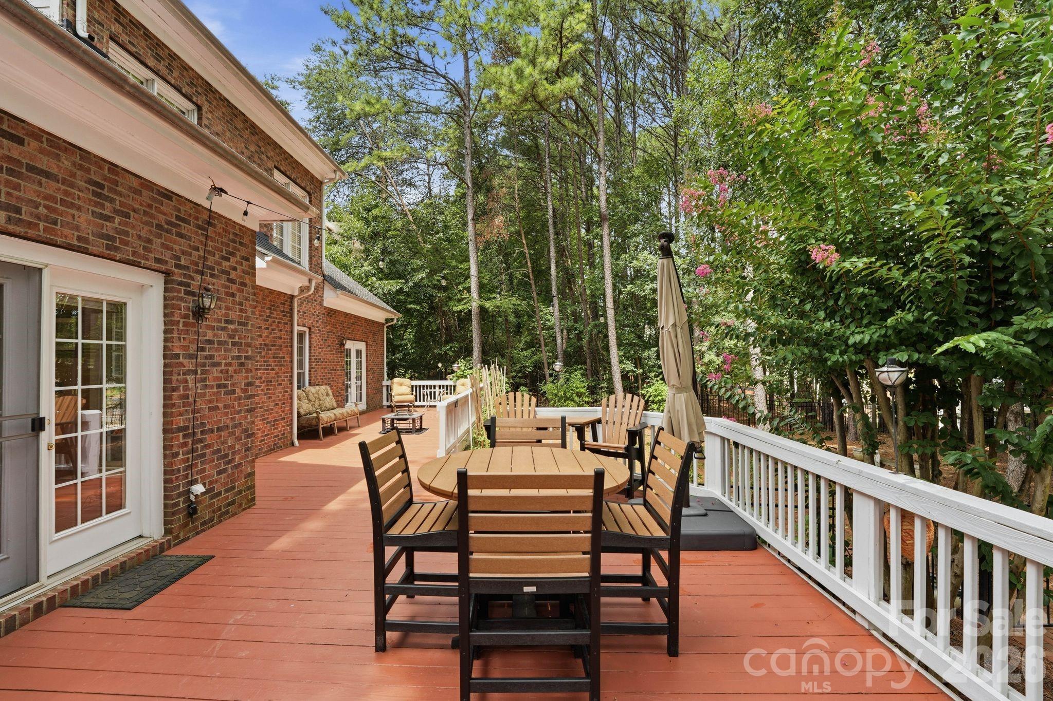 8027 Silver Jade Lane Property Photo 38