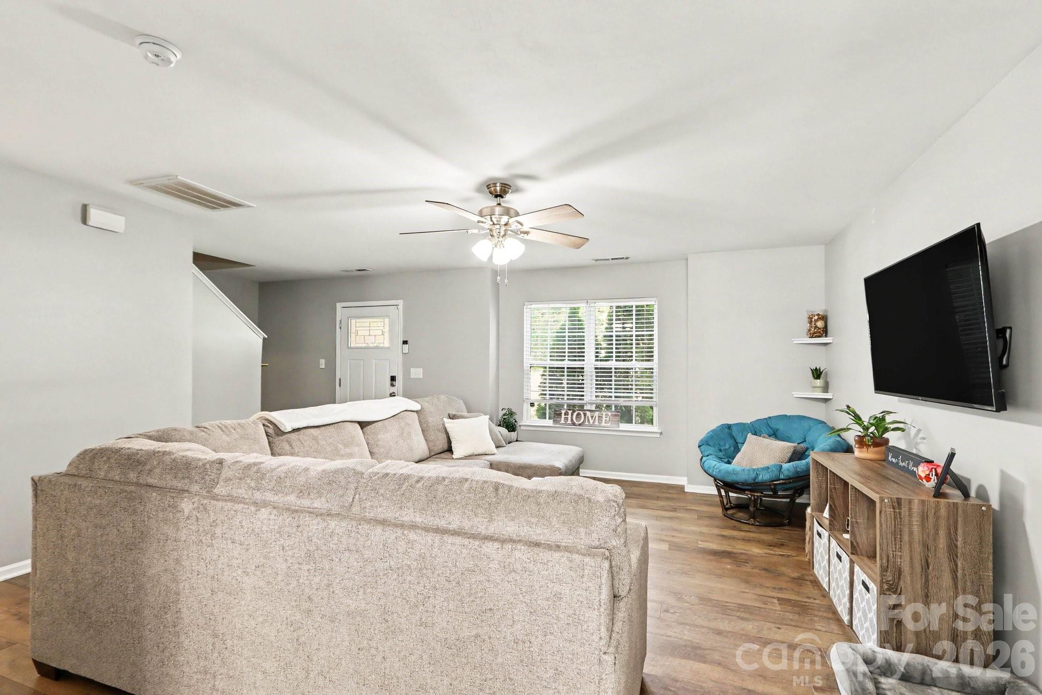 4732 Grasset Avenue Property Photo 4