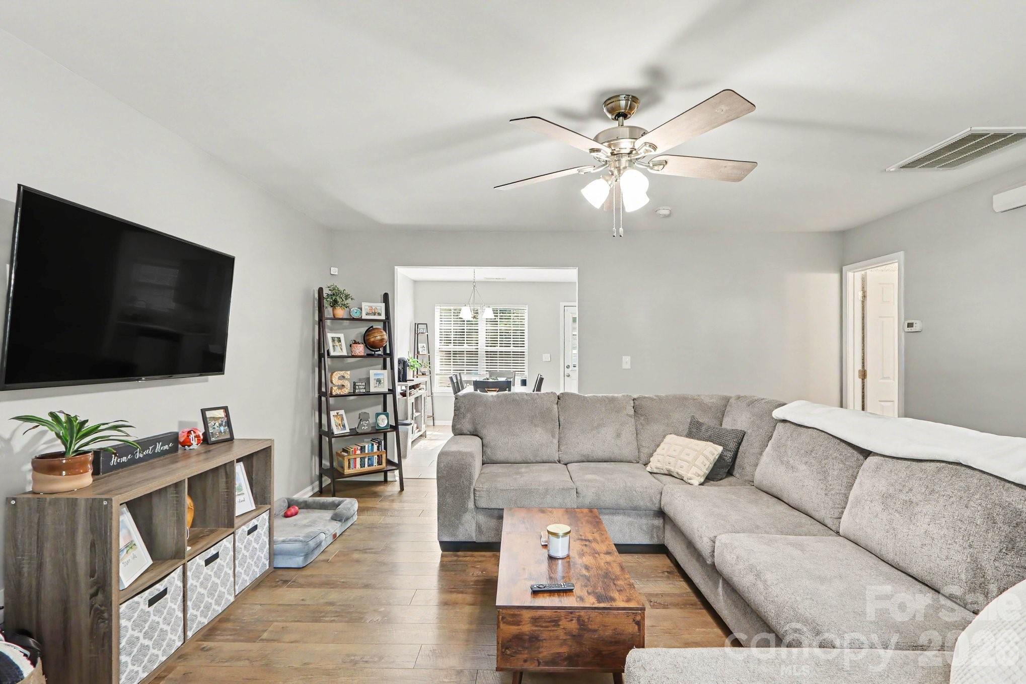 4732 Grasset Avenue Property Photo 6