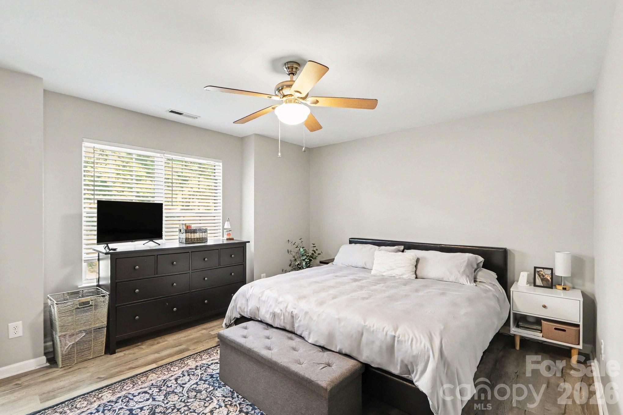 4732 Grasset Avenue Property Photo 12