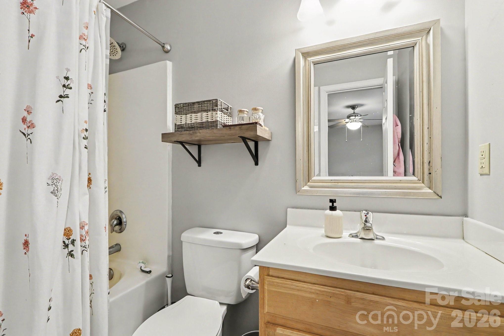 4732 Grasset Avenue Property Photo 15