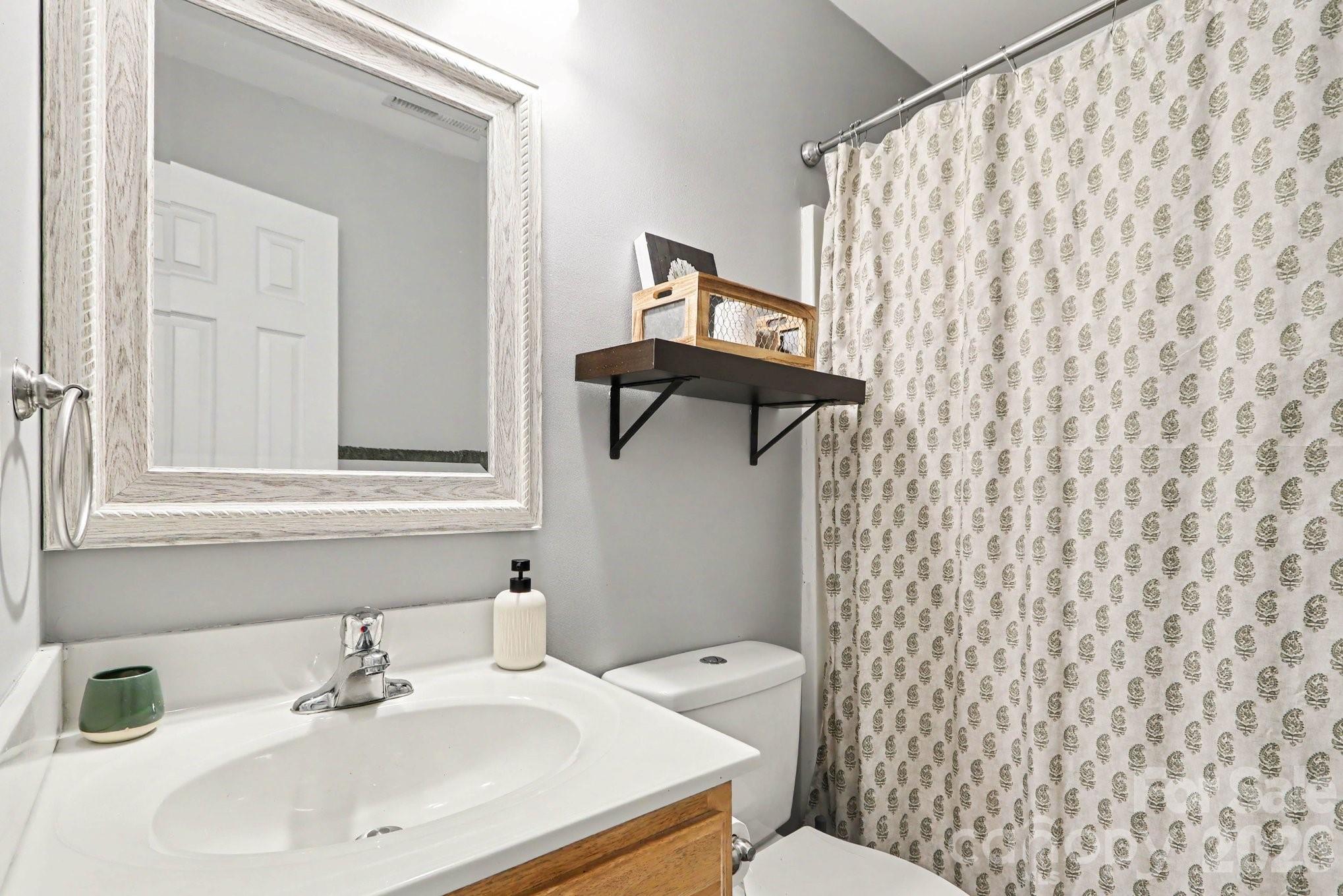 4732 Grasset Avenue Property Photo 21