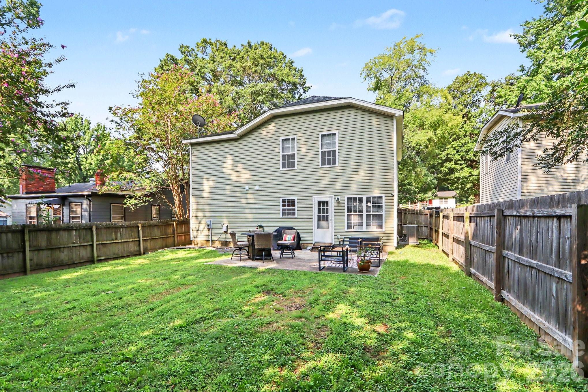 4732 Grasset Avenue Property Photo 22