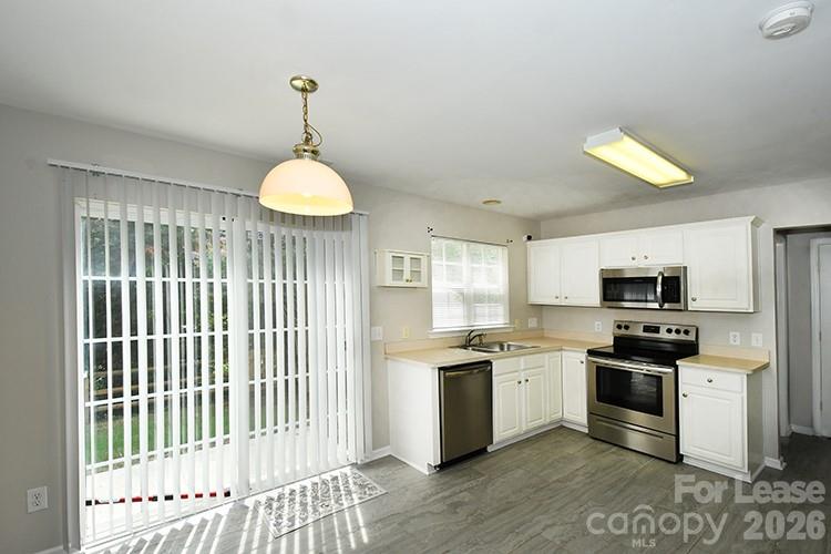 8715 Challenger Drive Property Photo 2