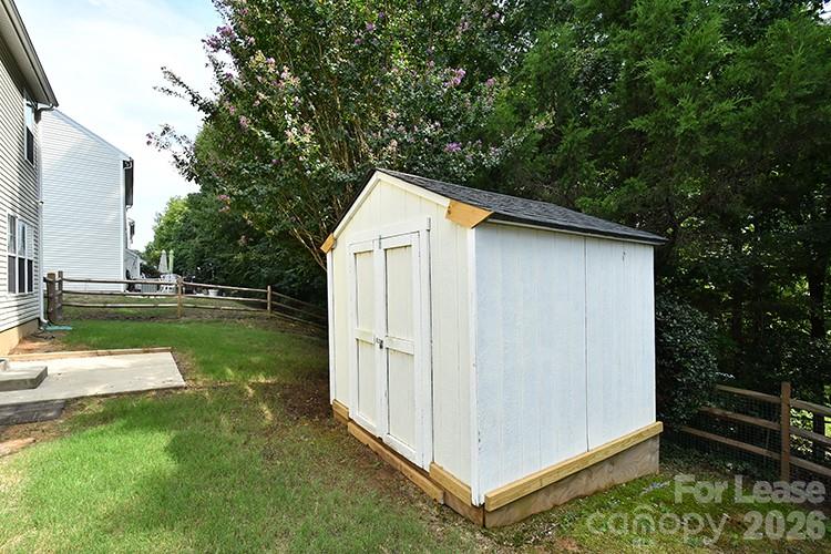 8715 Challenger Drive Property Photo 23