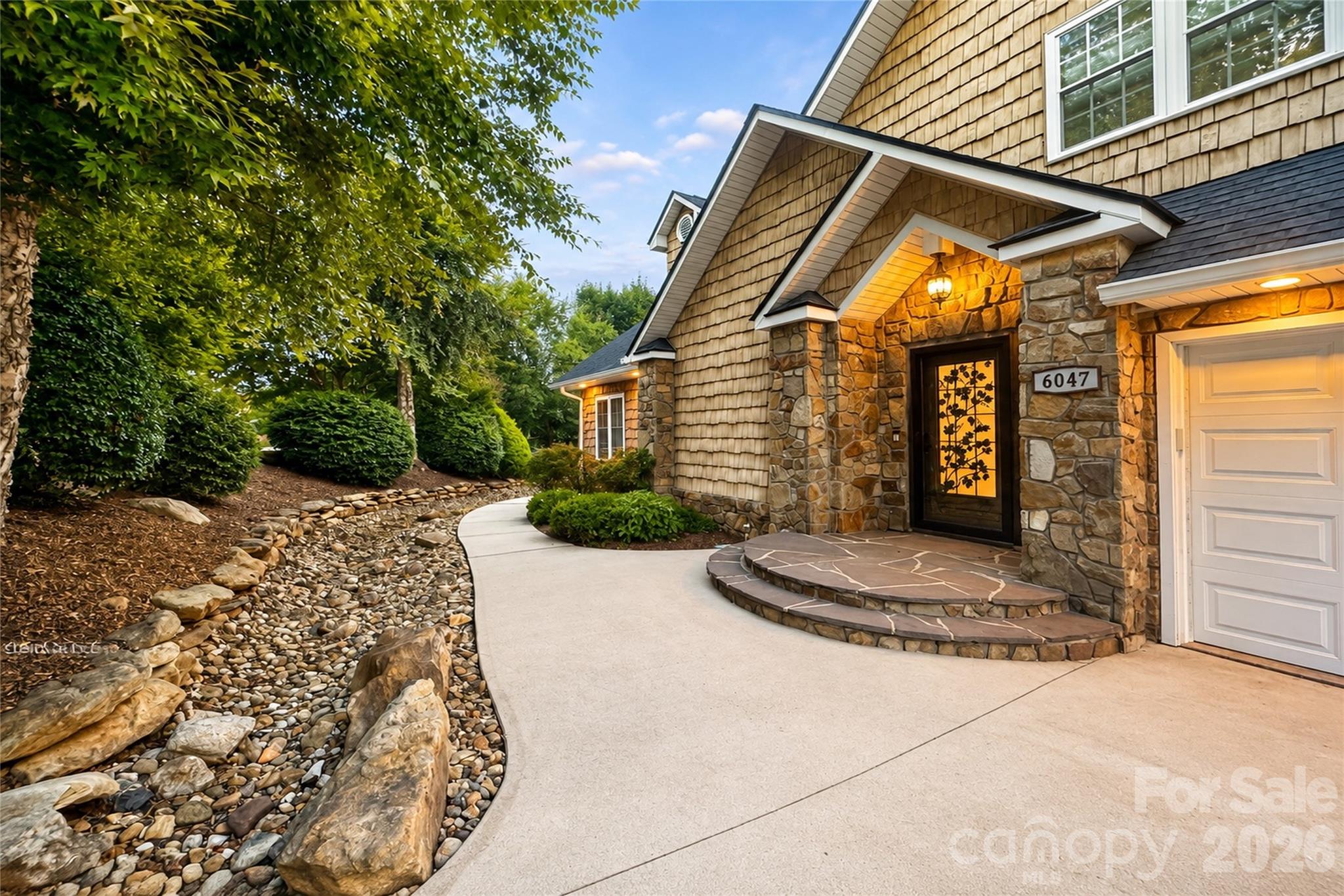 6047 Chaucer Lane Property Photo 4
