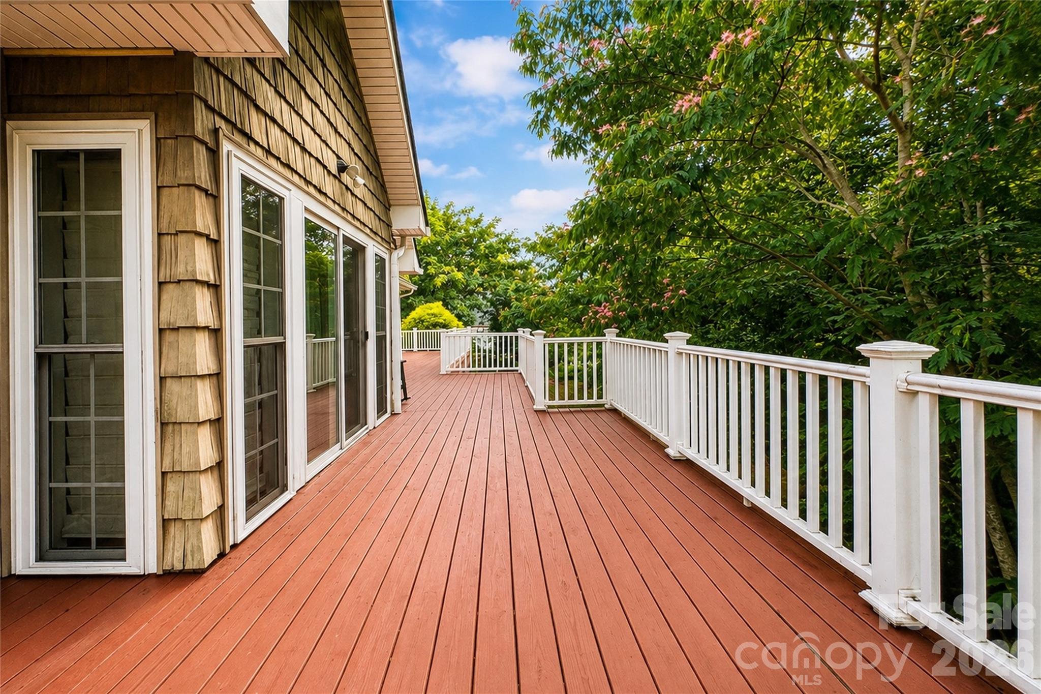 6047 Chaucer Lane Property Photo 32
