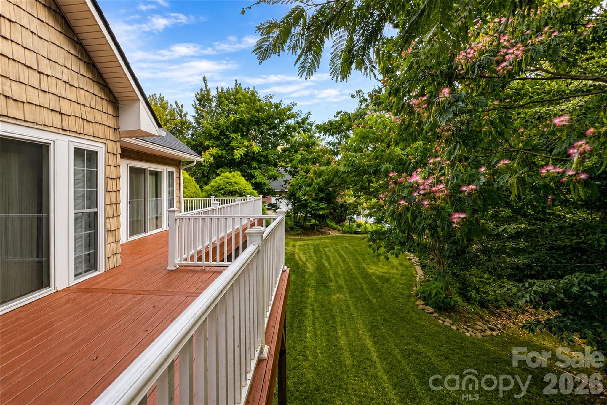 6047 Chaucer Lane Property Photo 33